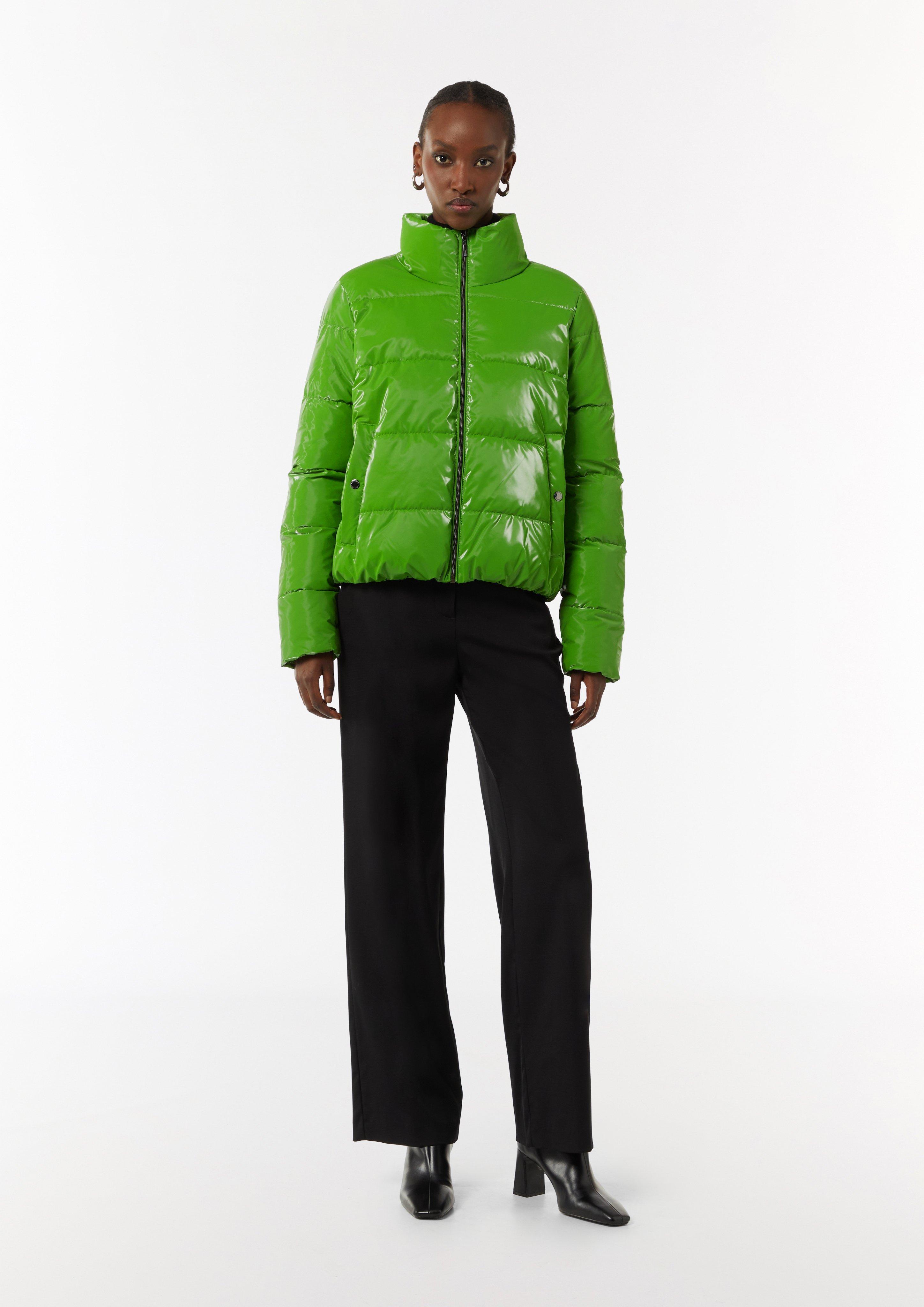 Glänzende Jacke mit Steppung - grün
