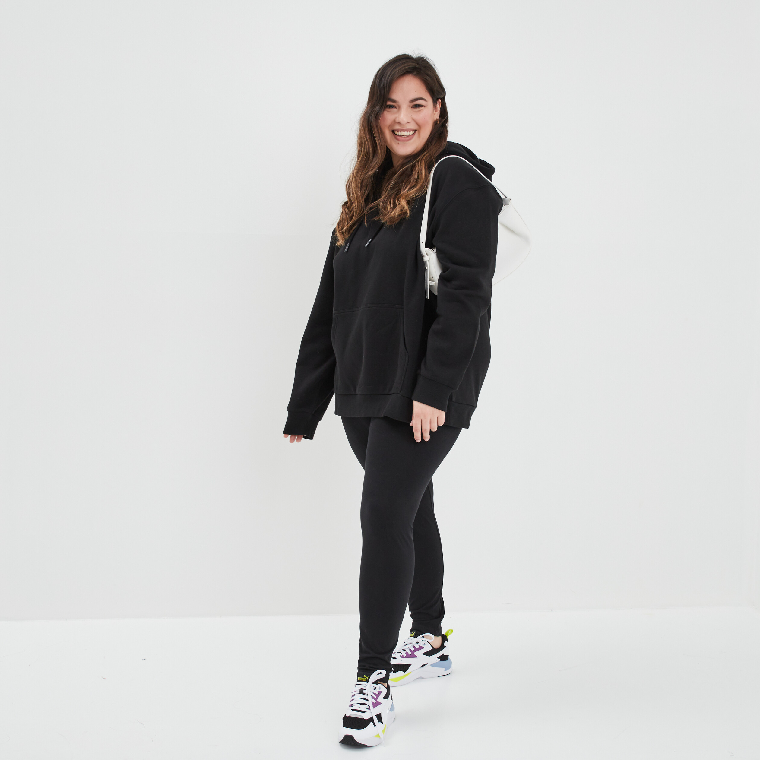 Sweat à capuche hoodie noir femme grande taille | La Halle
