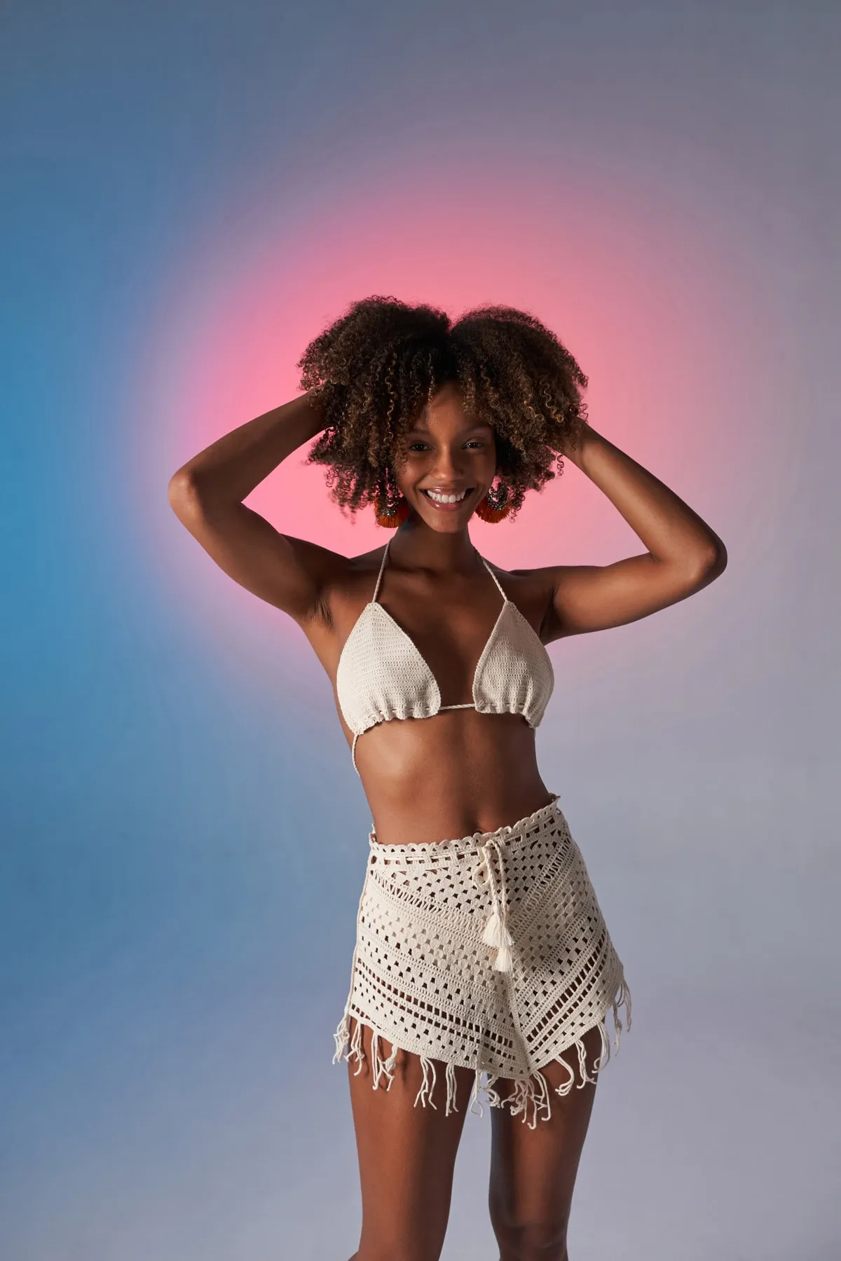 HOLLY LOLLY  Gemusterter, gebundener Sommer-Sommer-Top-Unterseite-Chacha-Strickanzug in Beige