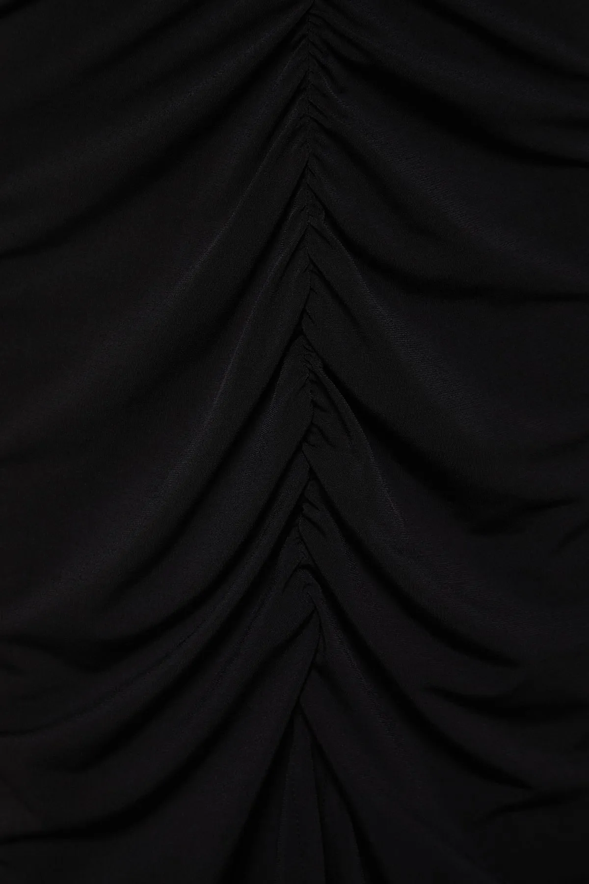 Trendyol Curve  Schwarzes, drapiertes und geschlitztes Strickkleid mit Gürtel TBSSS22AH00008