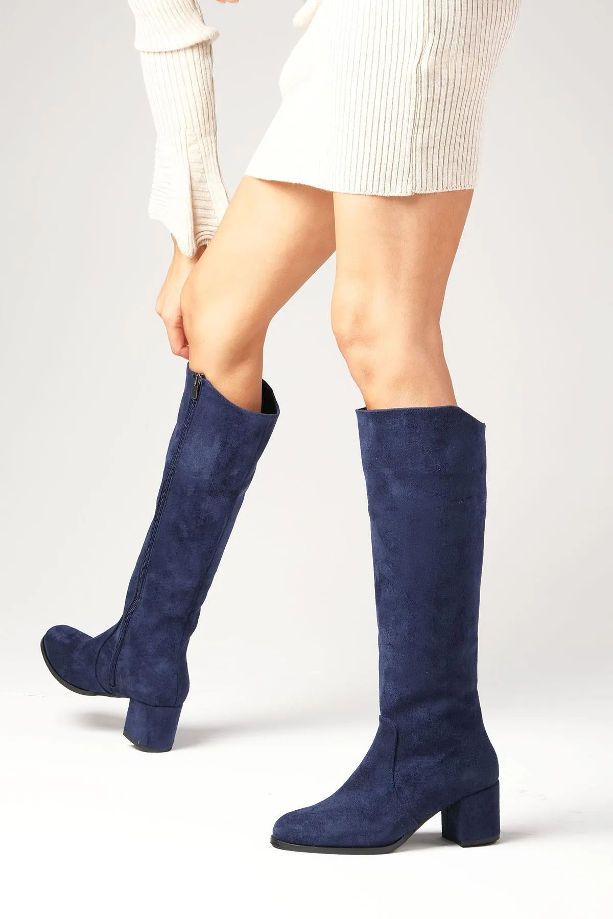 Mio Gusto  Bella Marineblaue Damenstiefel mit seitlichem Reißverschluss und dünnem Kunstpelzfutter