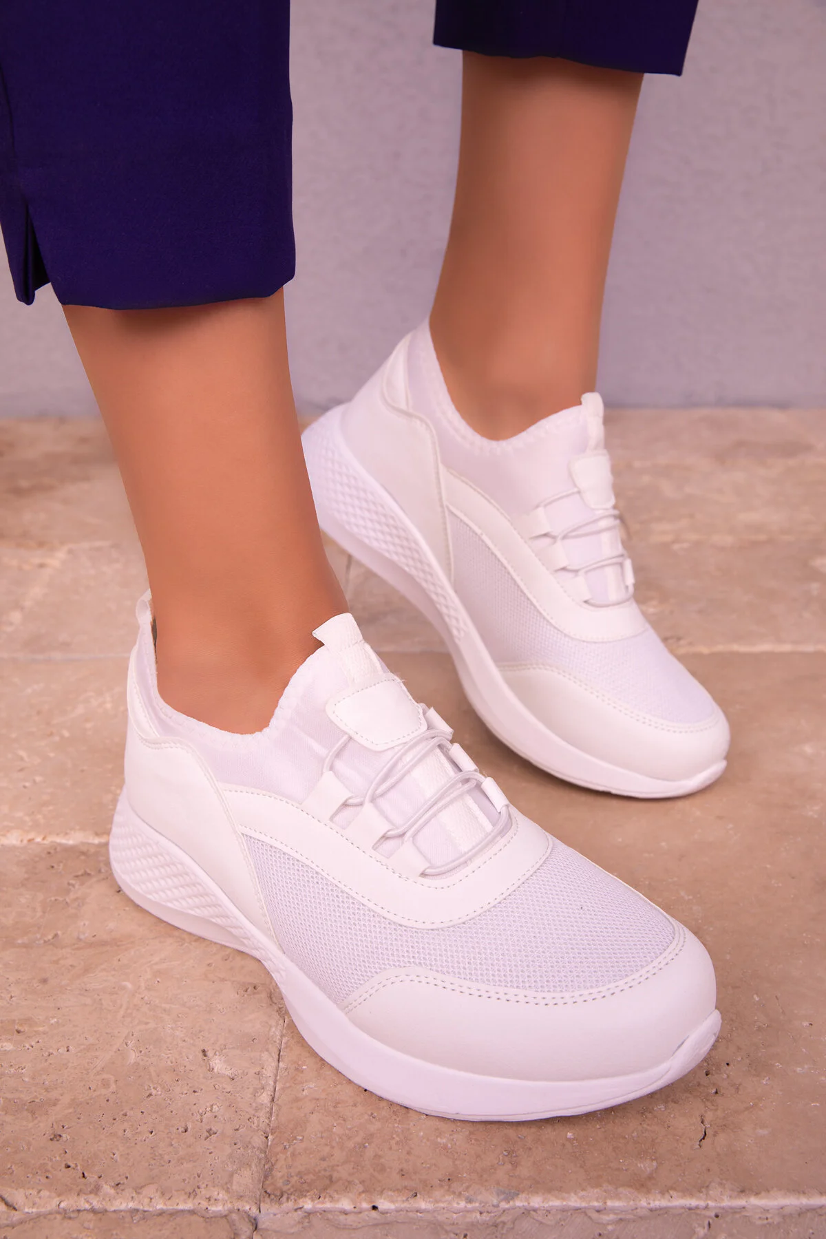 SOHO  Weiße Damen Sneakers 15226