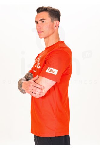 Nike Dri-Fit Body Shop M