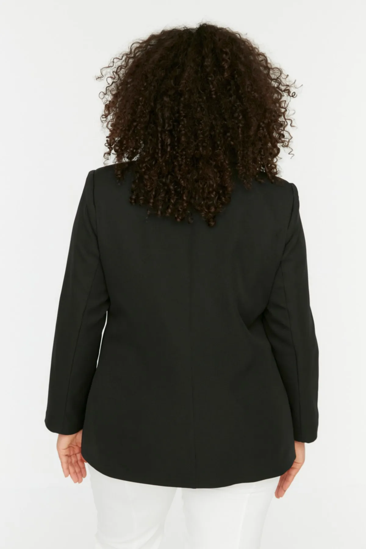 Trendyol Curve  Schwarze gewebte Blazerjacke mit Doppelverschluss TBBSS22CE0180