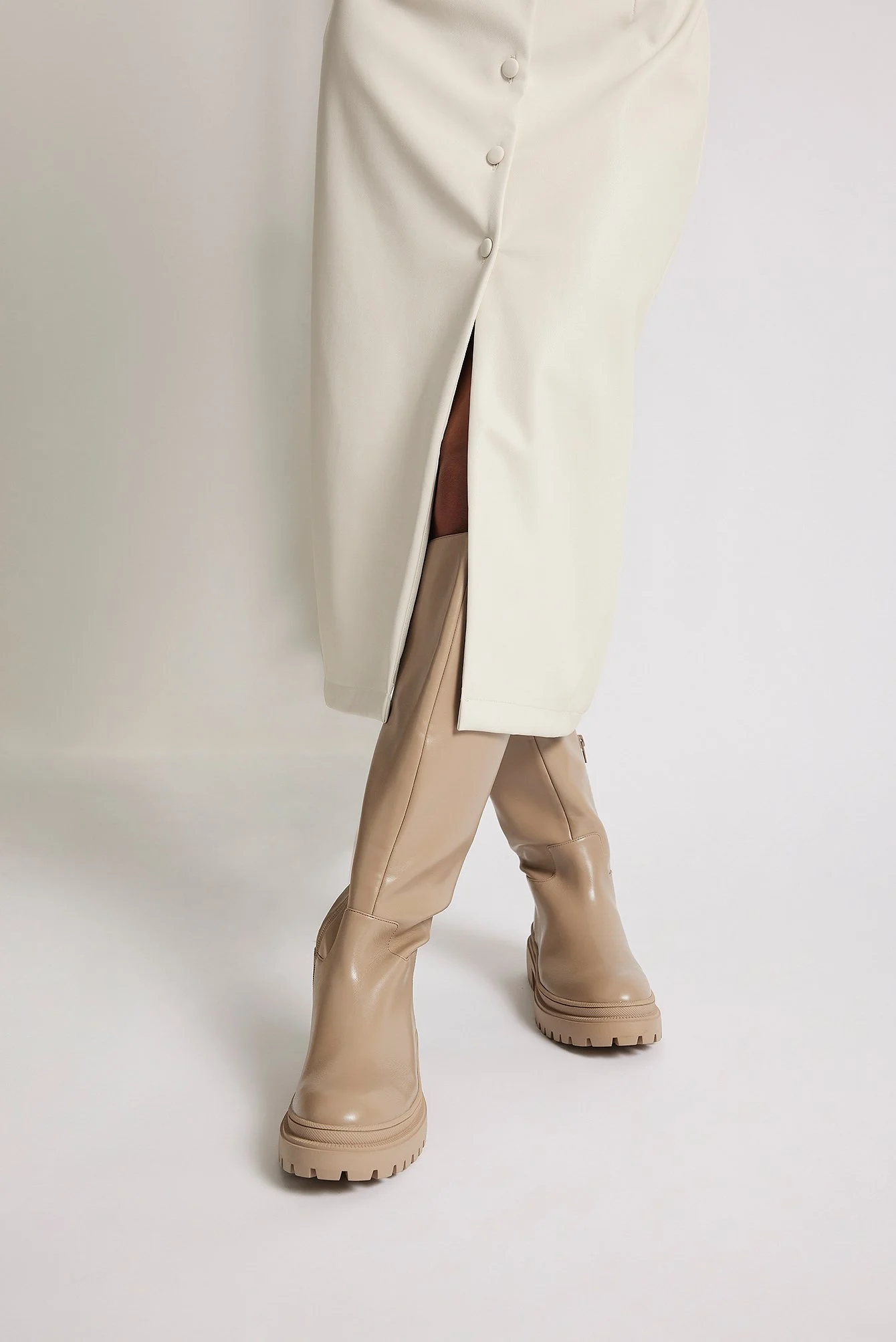 Schaft-Stiefel mit Profil-Sohle