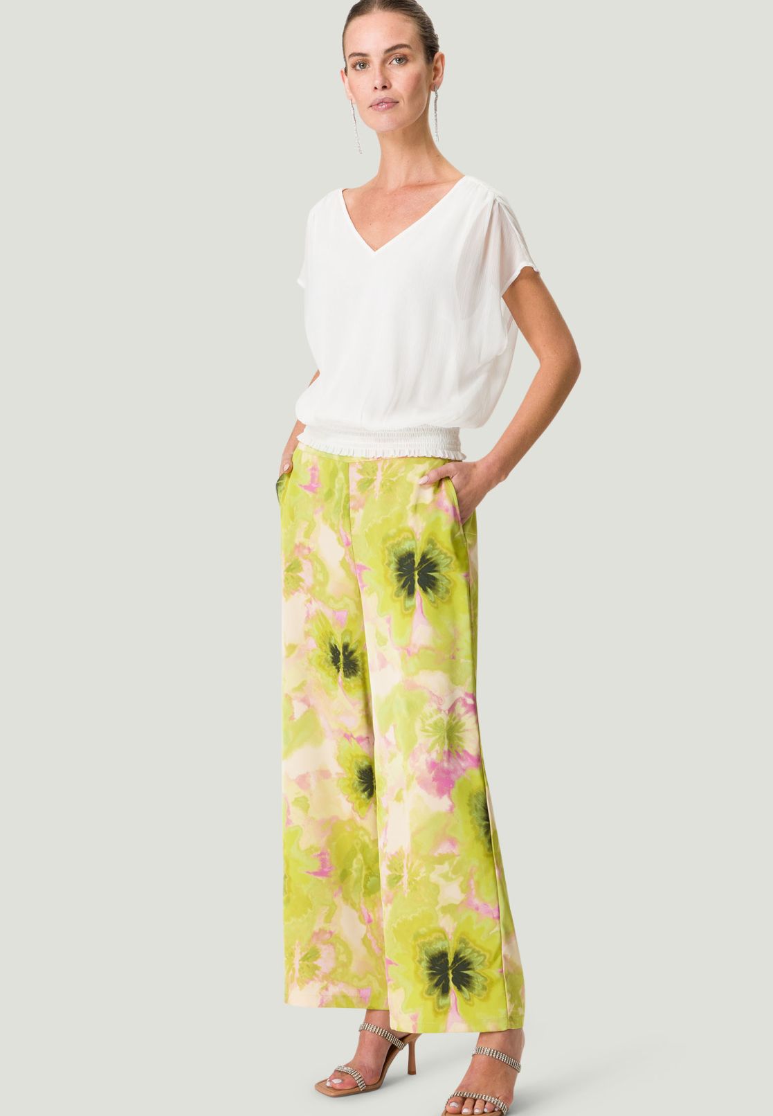 Bluse mit Rückenausschnitt