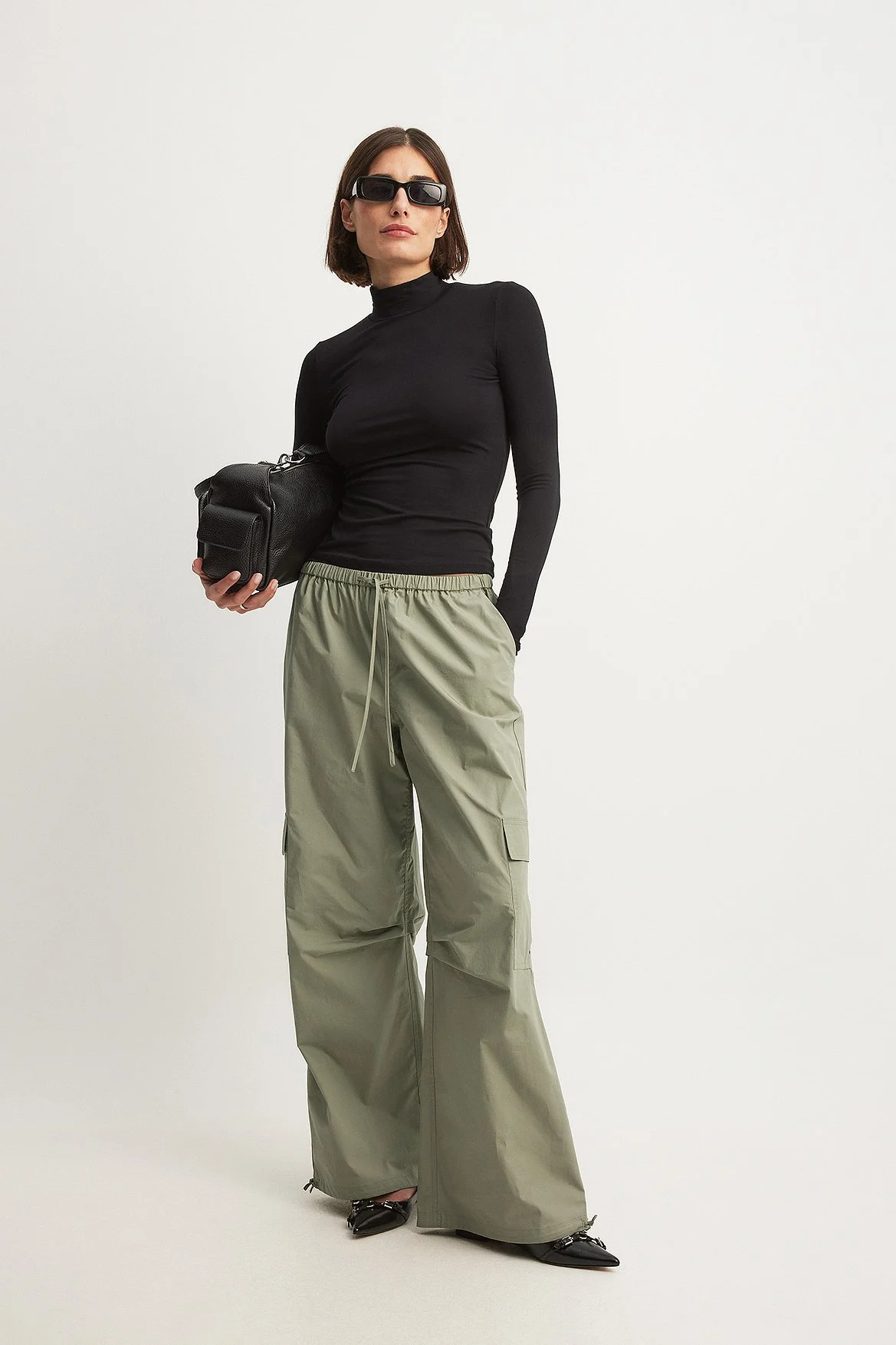 Lockere Cargohose mit halbhoher Taille und Kordelzug