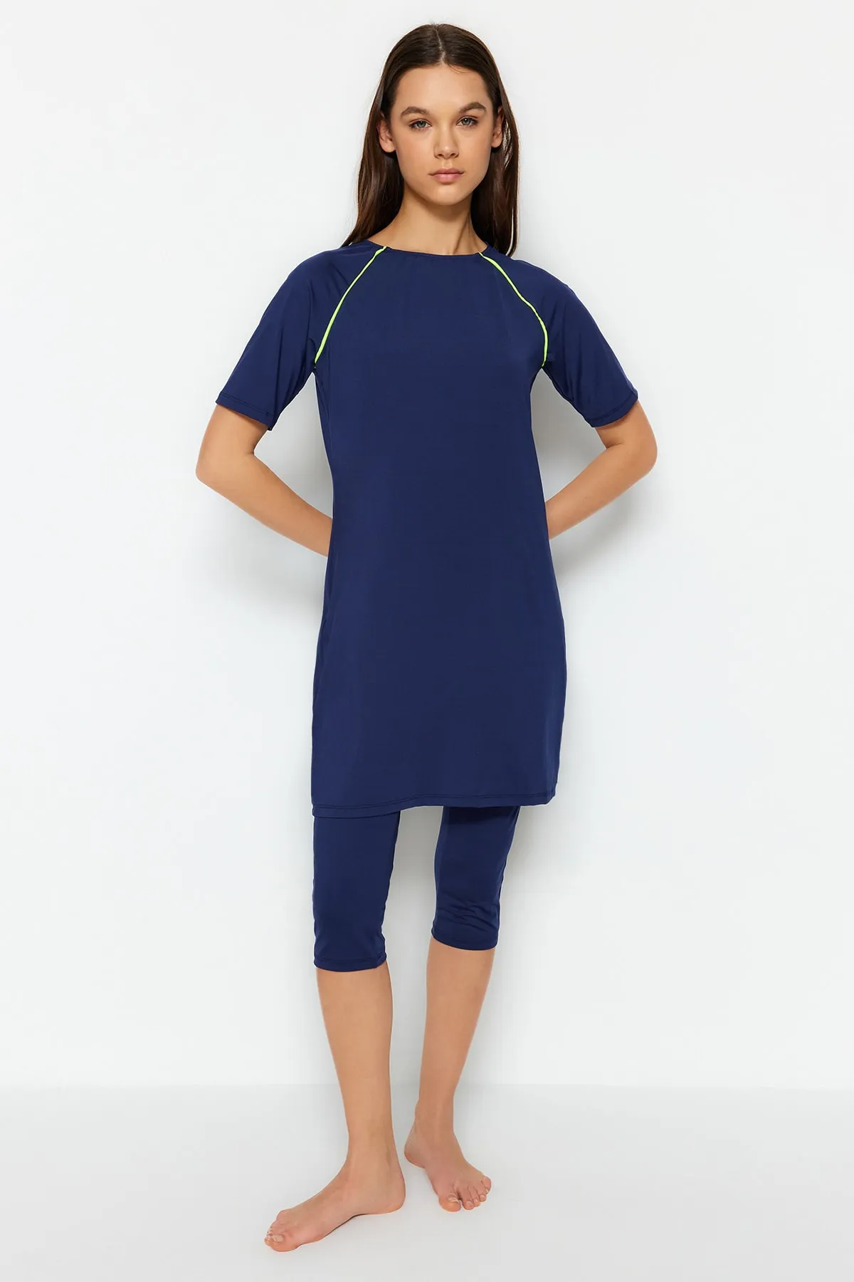 Trendyol Modest  Marineblaue Kurzarm-Strumpfhose, halbbedecktes, gestricktes Lycra-3-teiliges Pool-Badeanzug-Set TCTSS23CF00047