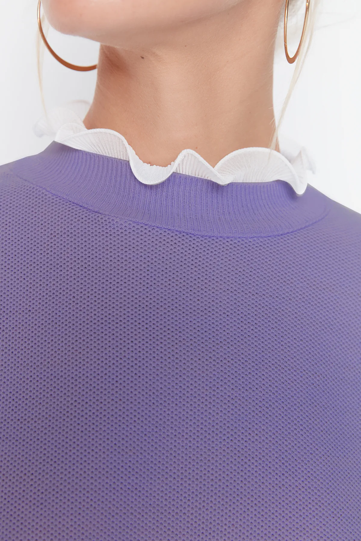 Trendyol Modest  Lilafarbenes Strickset aus Pullover und Hose mit Perlen- und Tülldetails TCTAW23US00088