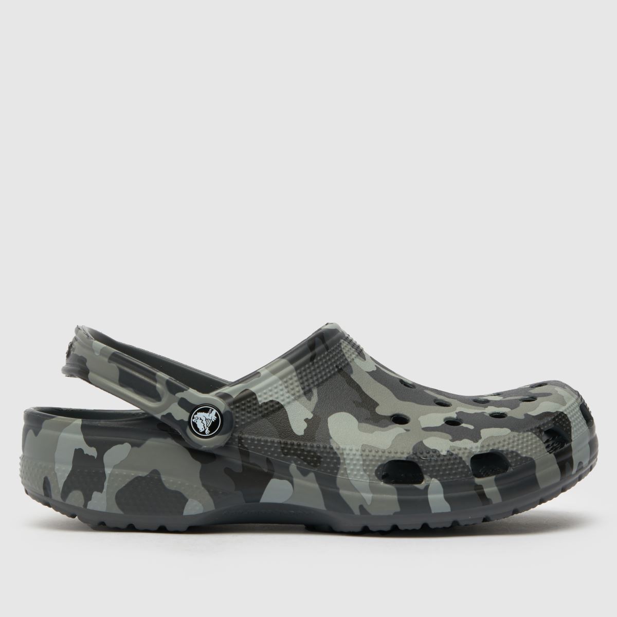 Klasični sandali Crocs s kamuflažnim potiskom v sivi barvi