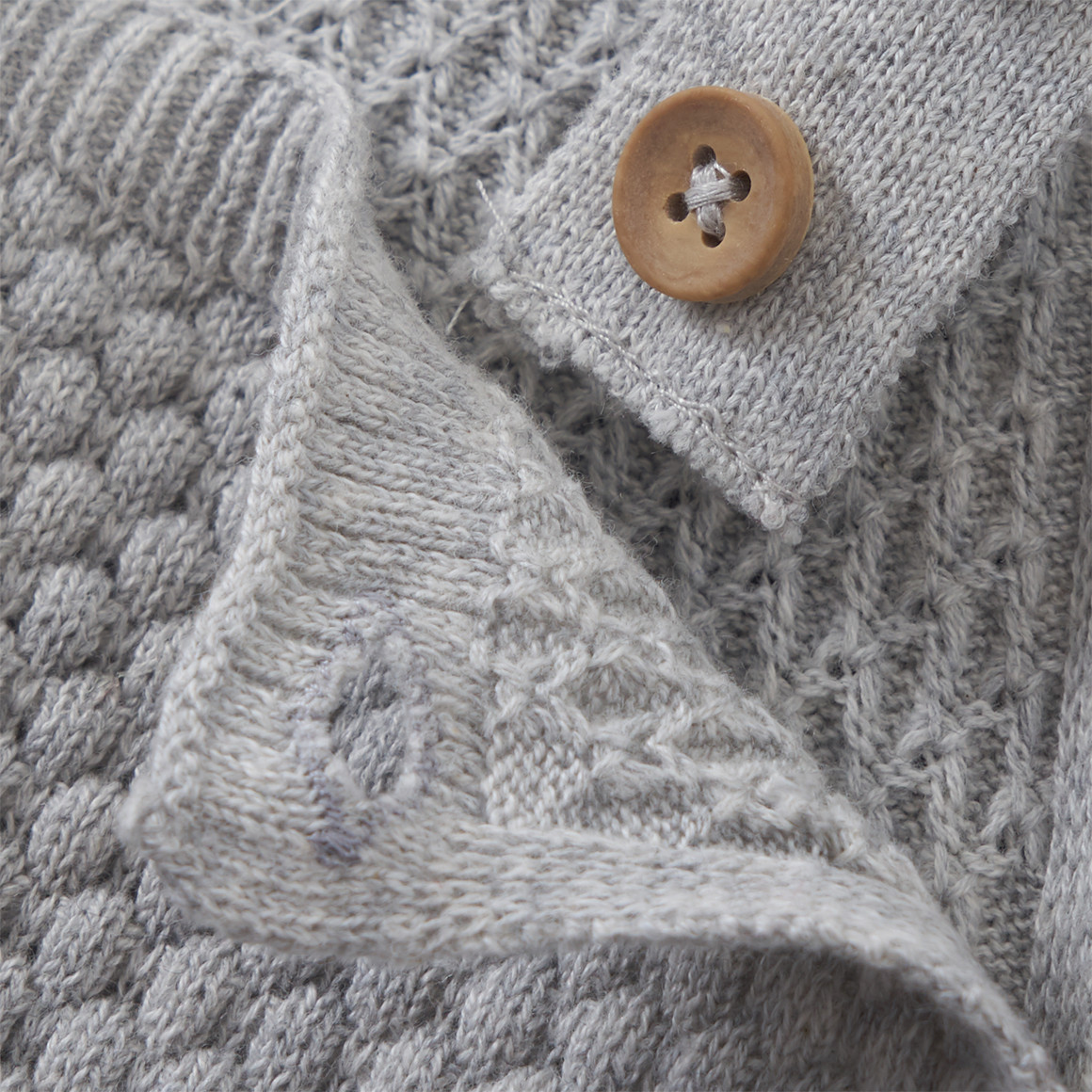 Newborn Stricklatzhose mit Wabenmuster