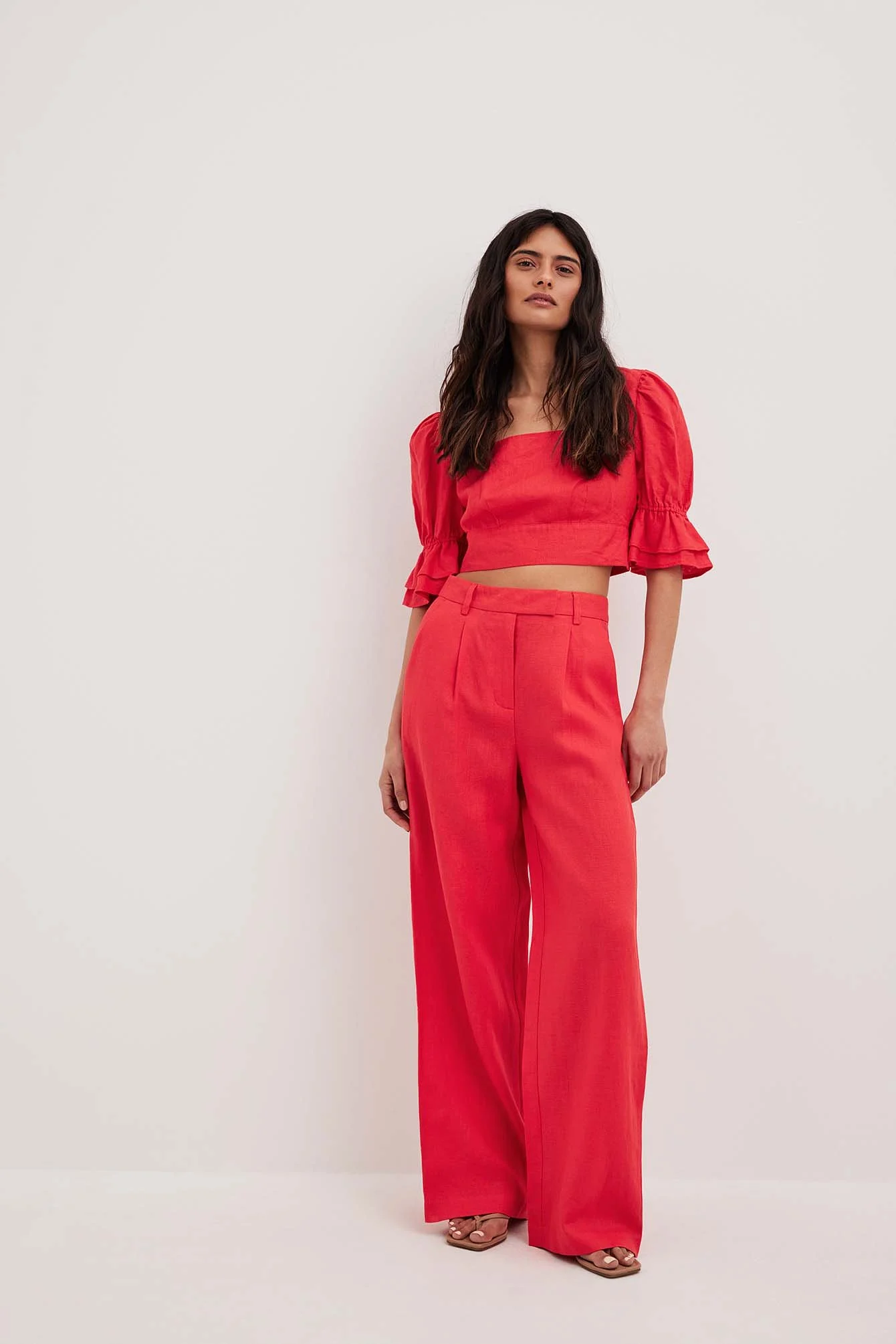 Leinenhose mit weiten Beinen