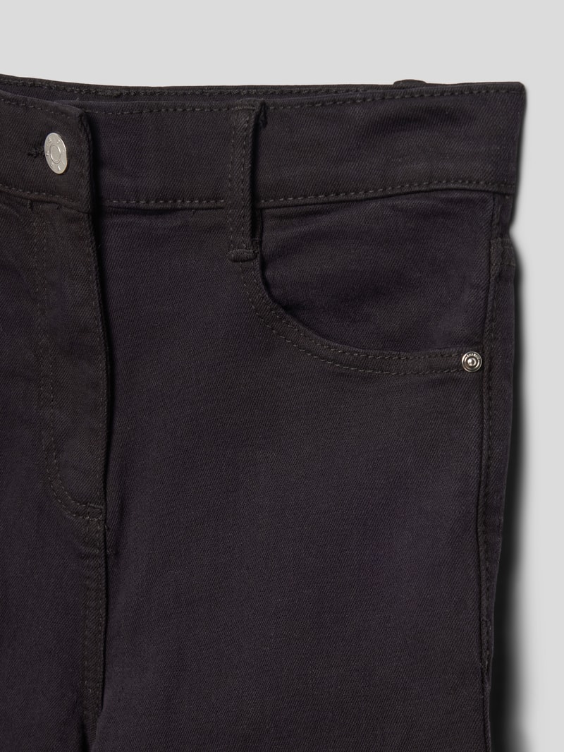 Slim Fit Jeans mit Stretch-Anteil in schwarz