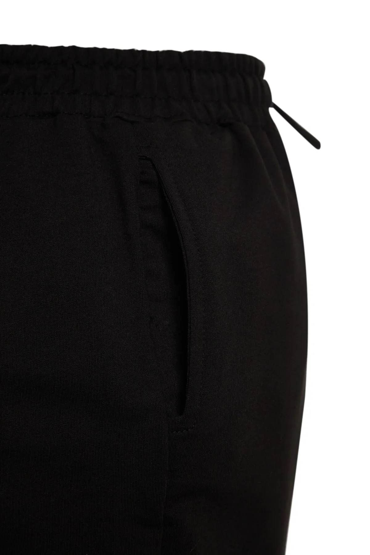 Trendyol Curve  Schwarze Jogger-Jogginghose aus elastischem Strick TBSSS22EA0065
