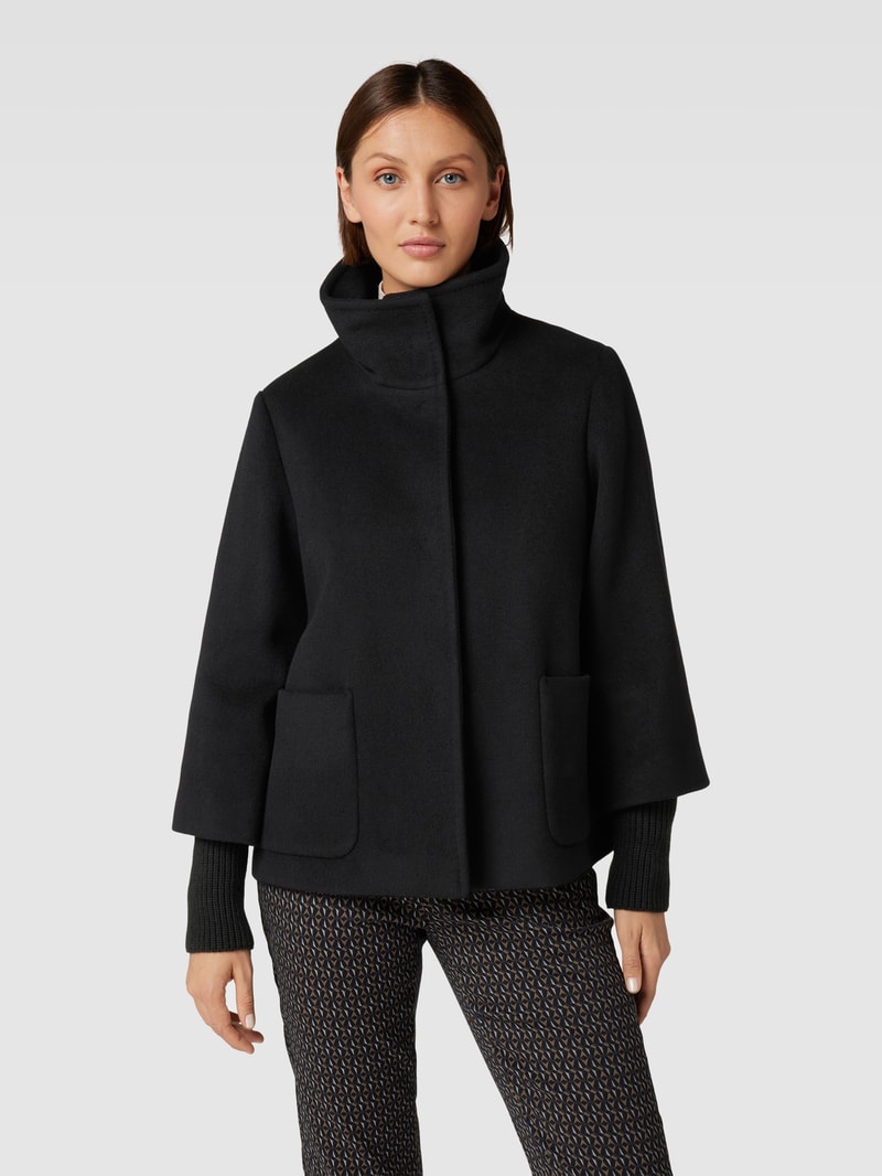Jacke mit Stehkragen in schwarz