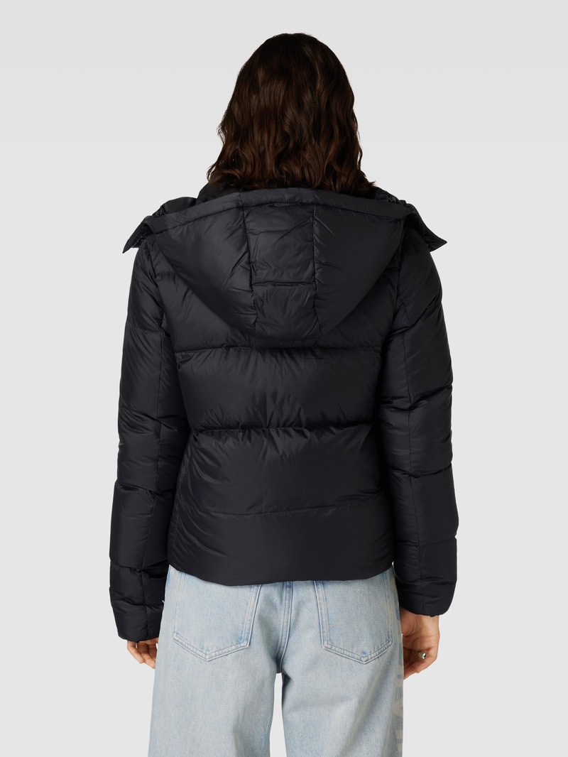 Steppjacke mit Kapuze in black