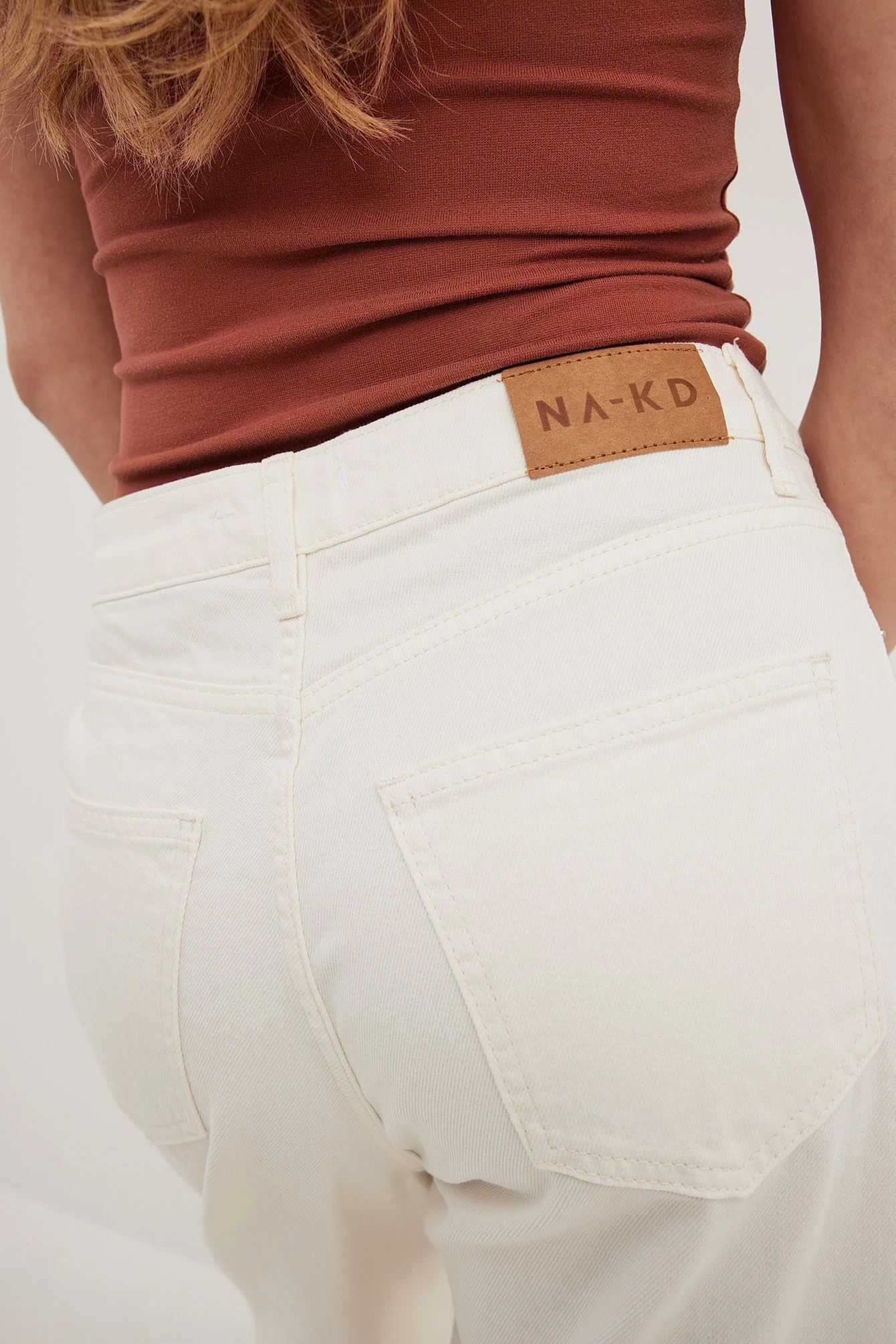 Lockere Jeans mit mittlerer Taille