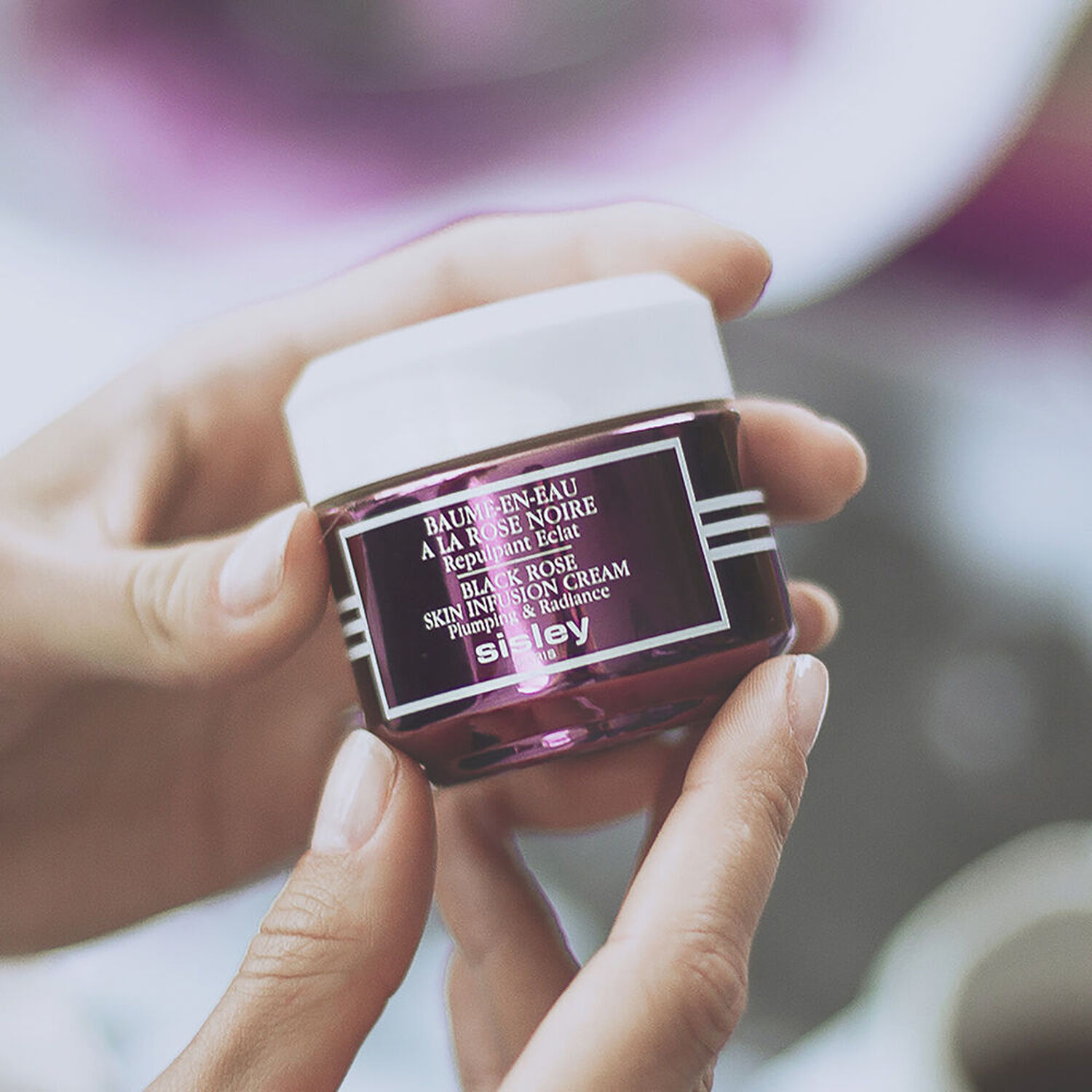 Sisley Baume en Eau à la Rose Noire Soin Quotidien Visage Repulpant Éclat