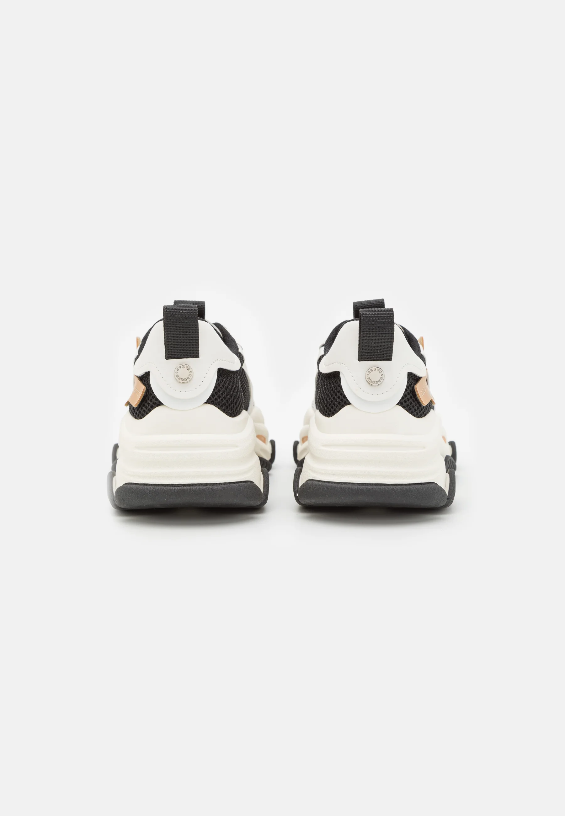 Steve Madden POSSESSION-E - Zapatillas bajas