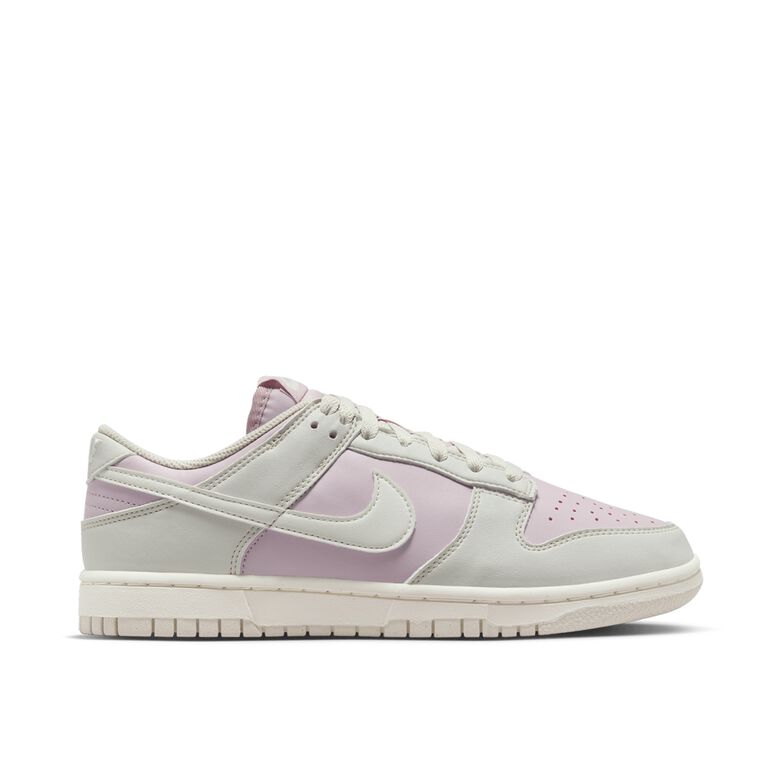 NIKE Wmns Dunk Low Next Nature 