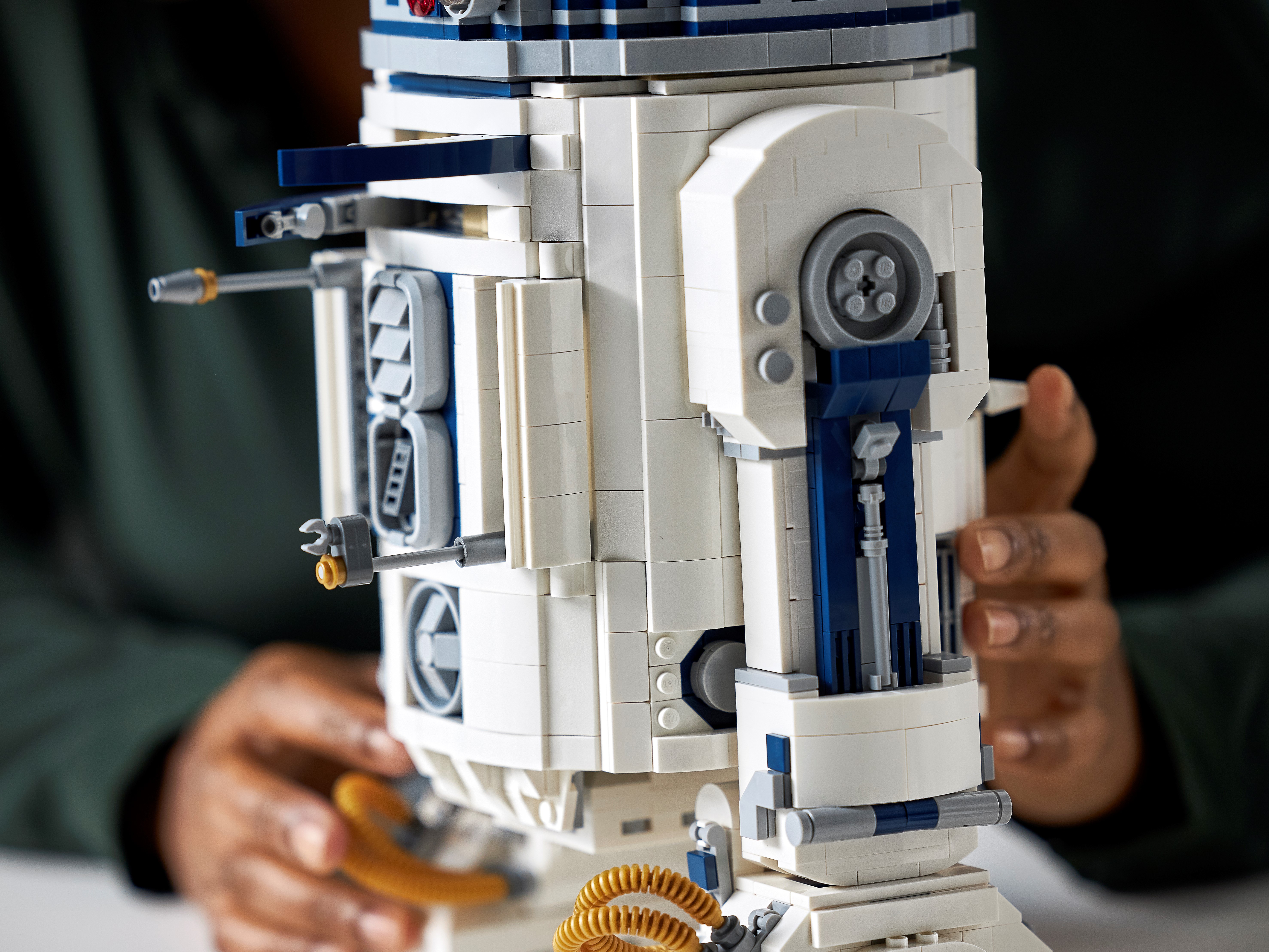 R2-D2™ 75308