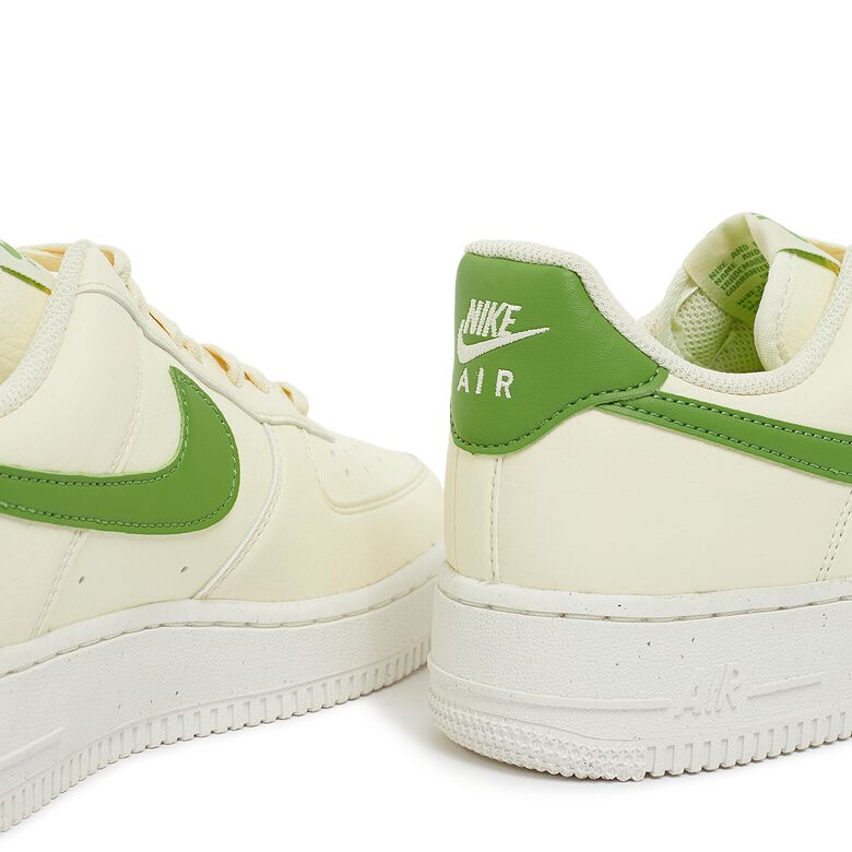 NIKE Wmns Air Force 1 '07 