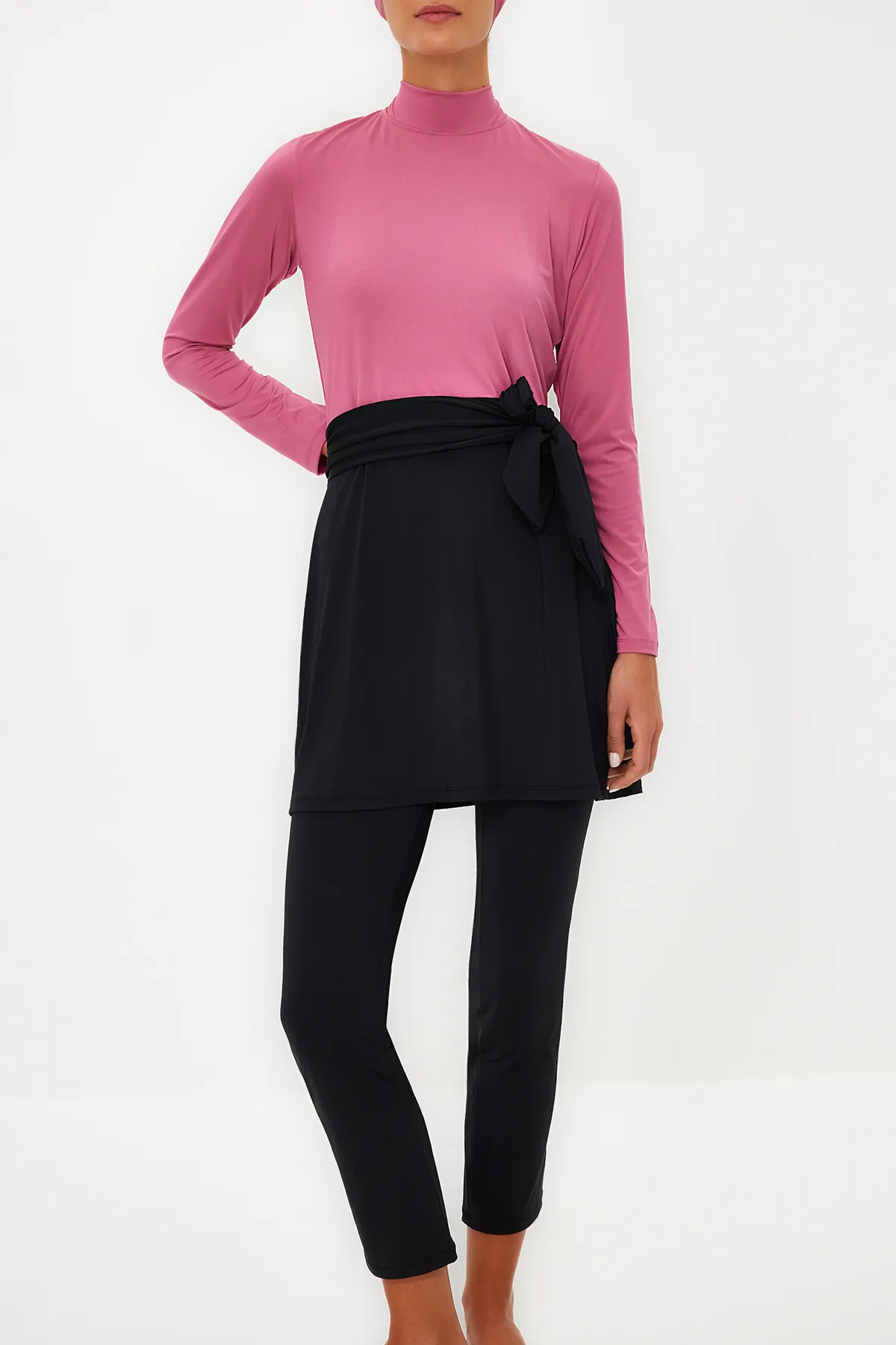 Trendyol Modest  Dusty Rose Farbblock-Langarm-Strick-4-teiliges, vollständig bedecktes Badeanzug-Set TCTSS22CF0028