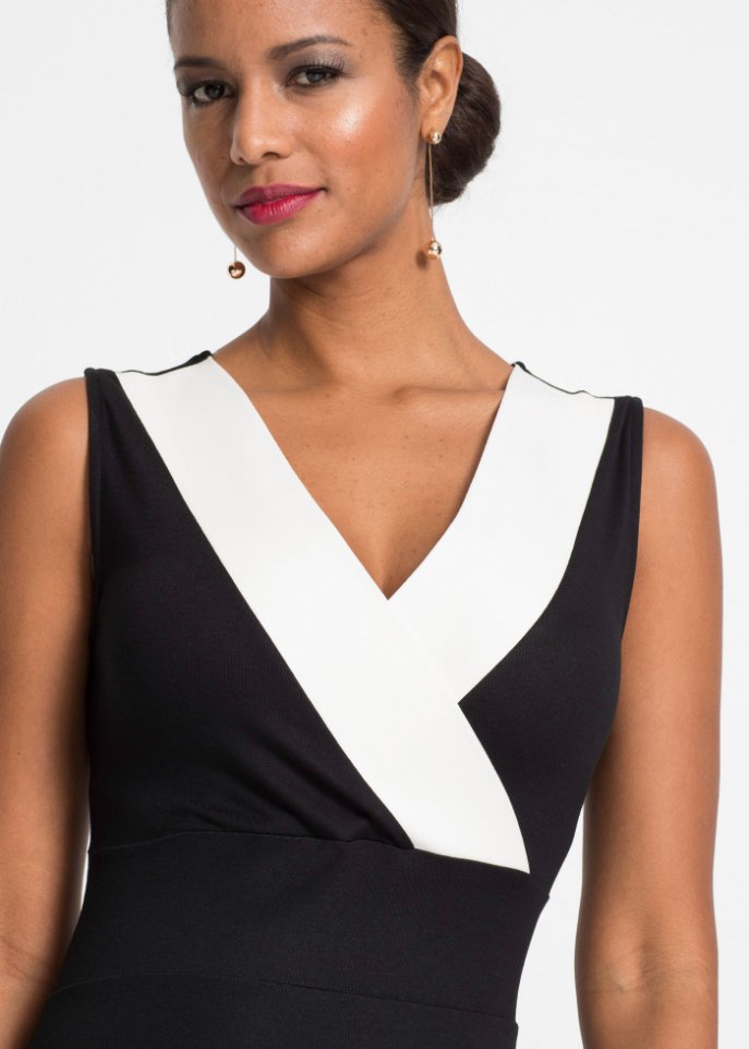 Midikleid mit weitem Rock