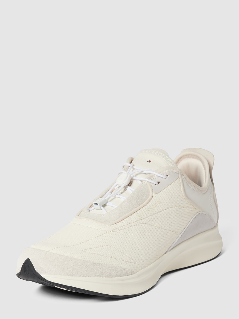 Sneaker mit Strukturmuster in offwhite