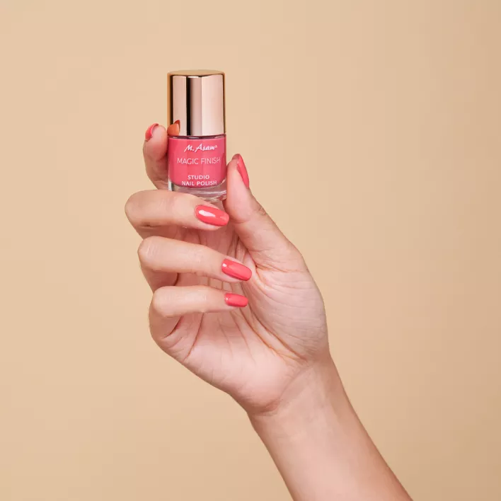 MAGIC FINISH Nagellack: Studio Nail Polish