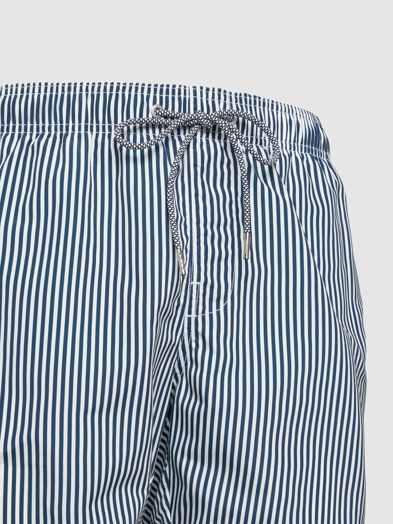 Badehose mit Streifenmuster Modell 'Saltwater' in dunkelblau