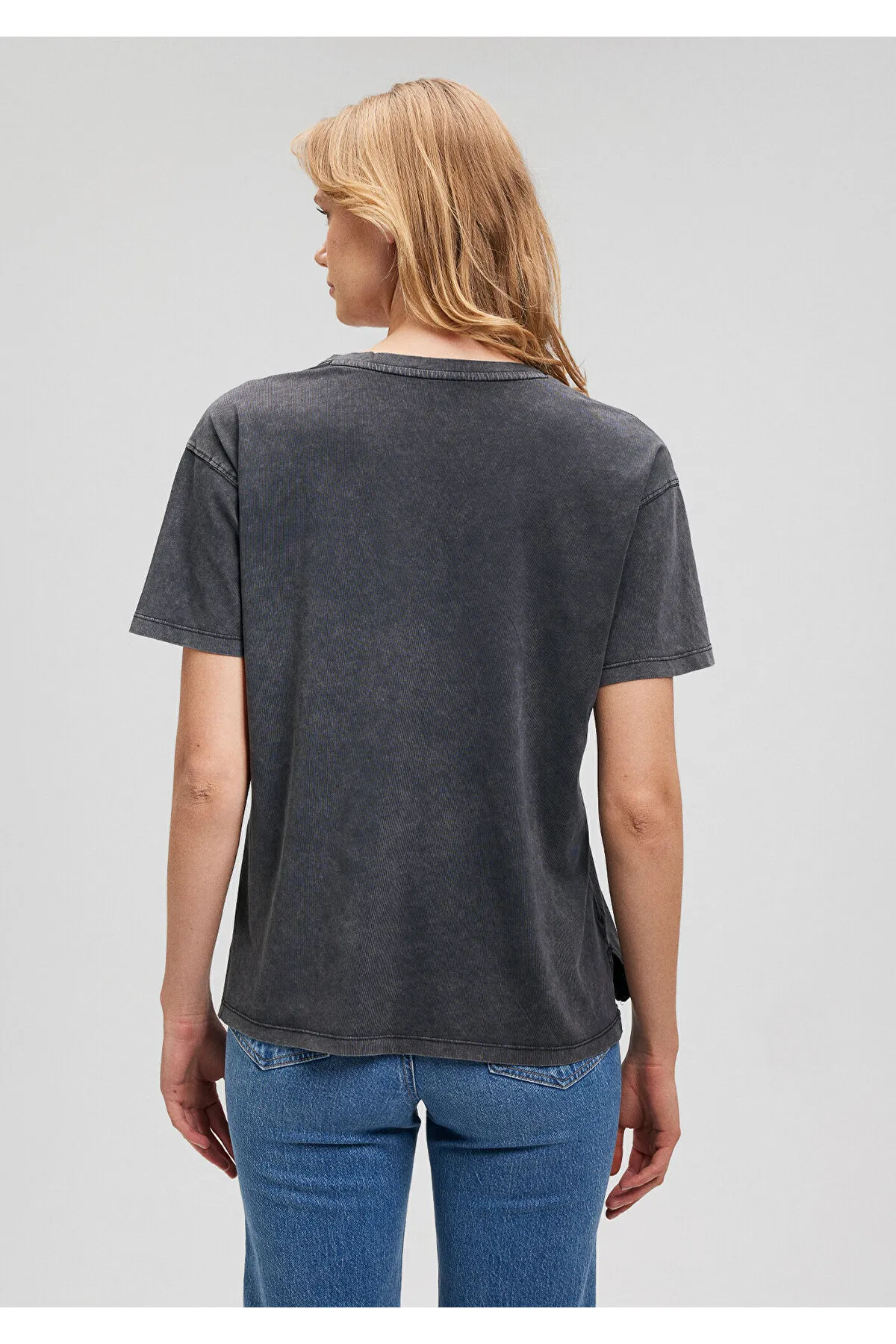 Mavi  Bedrucktes graues Istanbul-T-Shirt mit normaler Passform und normalem Schnitt 1601176-900