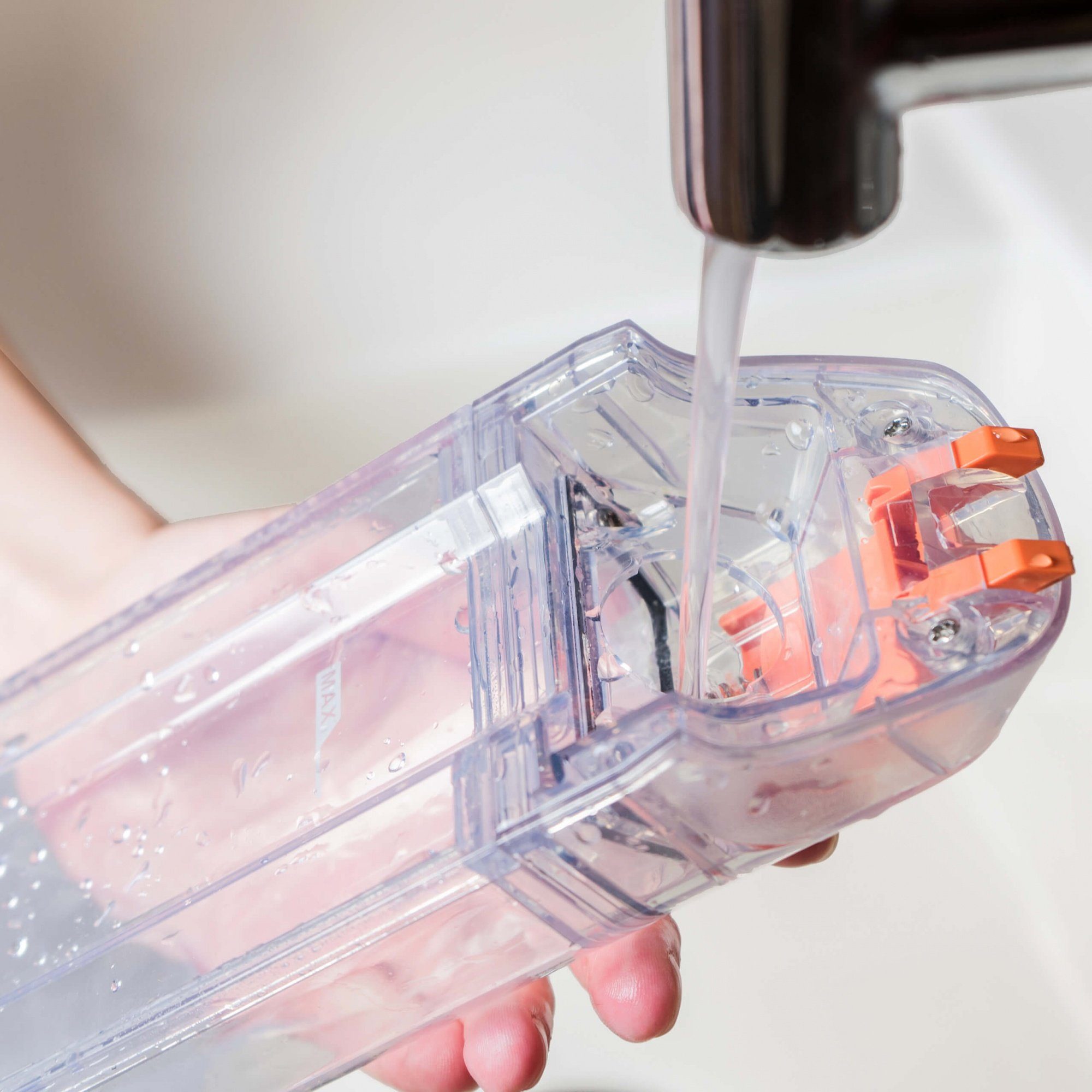 Genius Akku-Bodenstaubsauger Invictus X7, X Water (8 Teile) Nassreiniger-Aufsatz