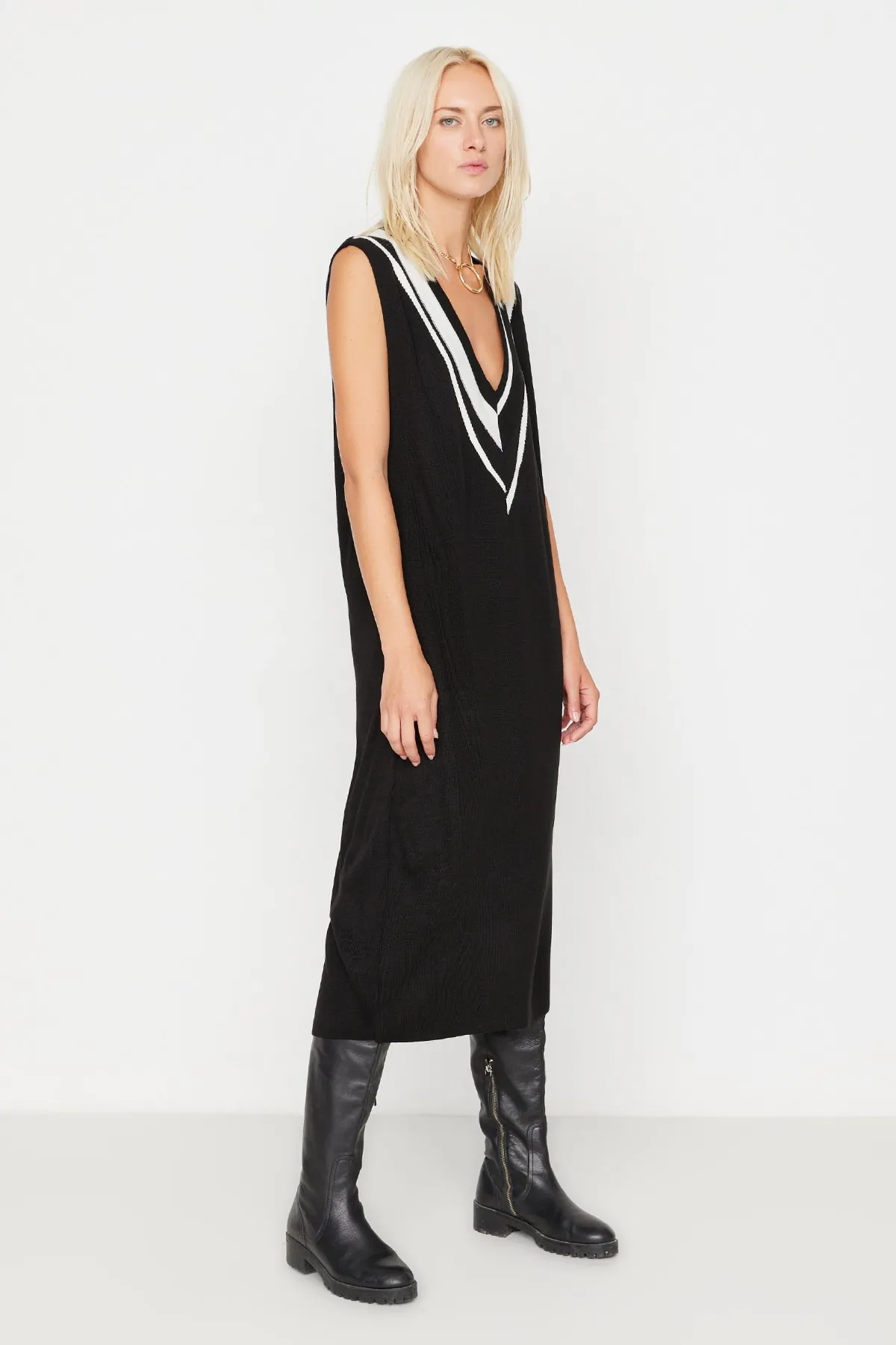 Trendyol Collection  Schwarz Farbblockiert TWOAW23EL00197