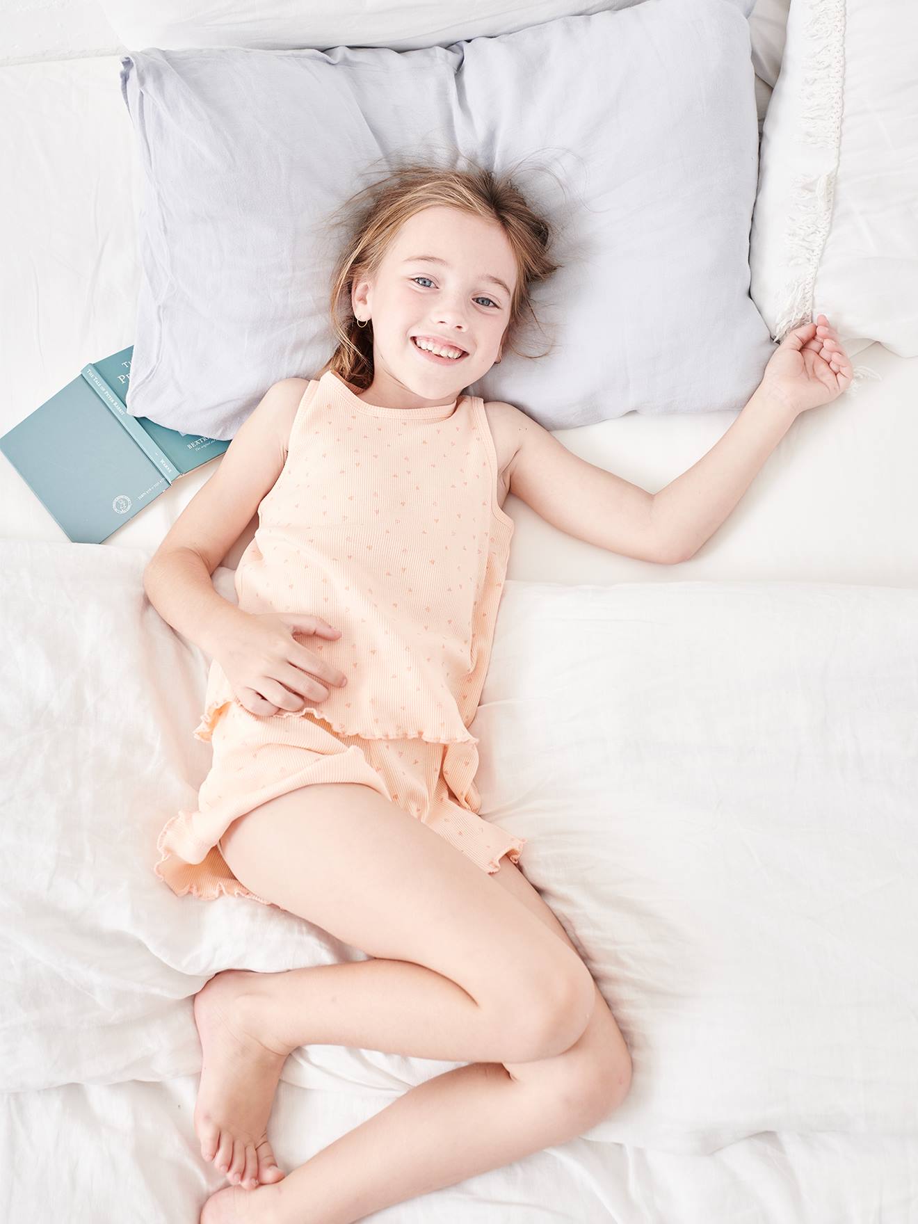 Pyjashort fille + pochon en maille côtelée rose aop