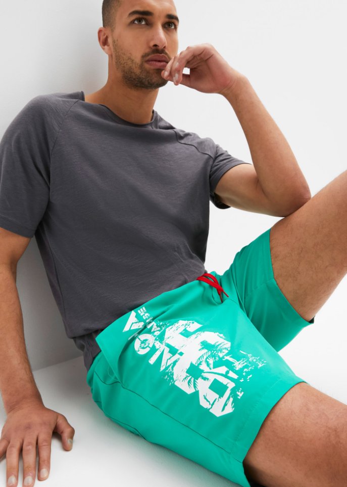 Strandshorts mit recycelten Polyester