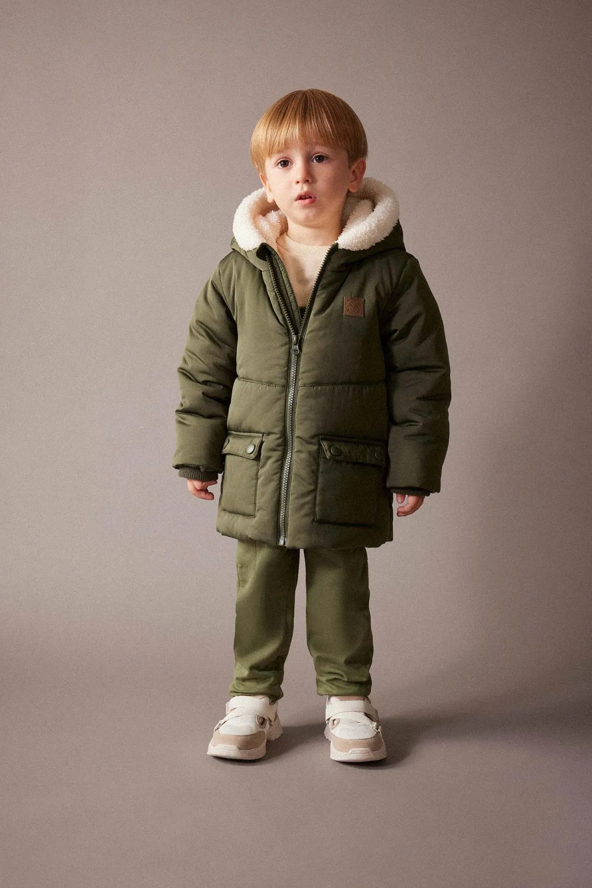 DeFacto  Wasserabweisende Steppjacke aus Fleece für Babys (J) Century mit Kapuze A2843a523cw