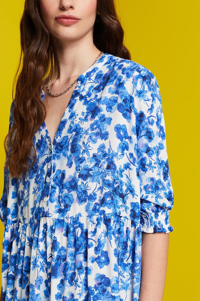 Duftiges Kleid mit Allover-Muster