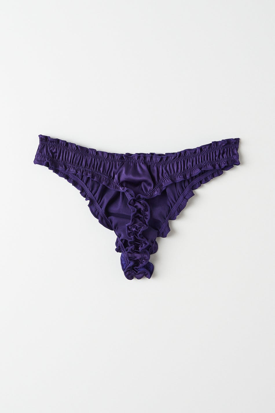 Eva satin string