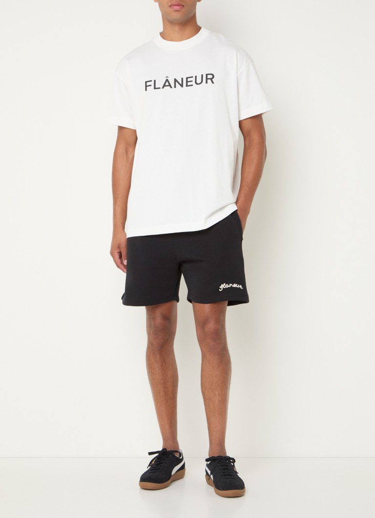 Pantaloni scurți sport FLÂNEUR, cu croială dreaptă, cu logo și buzunare laterale.