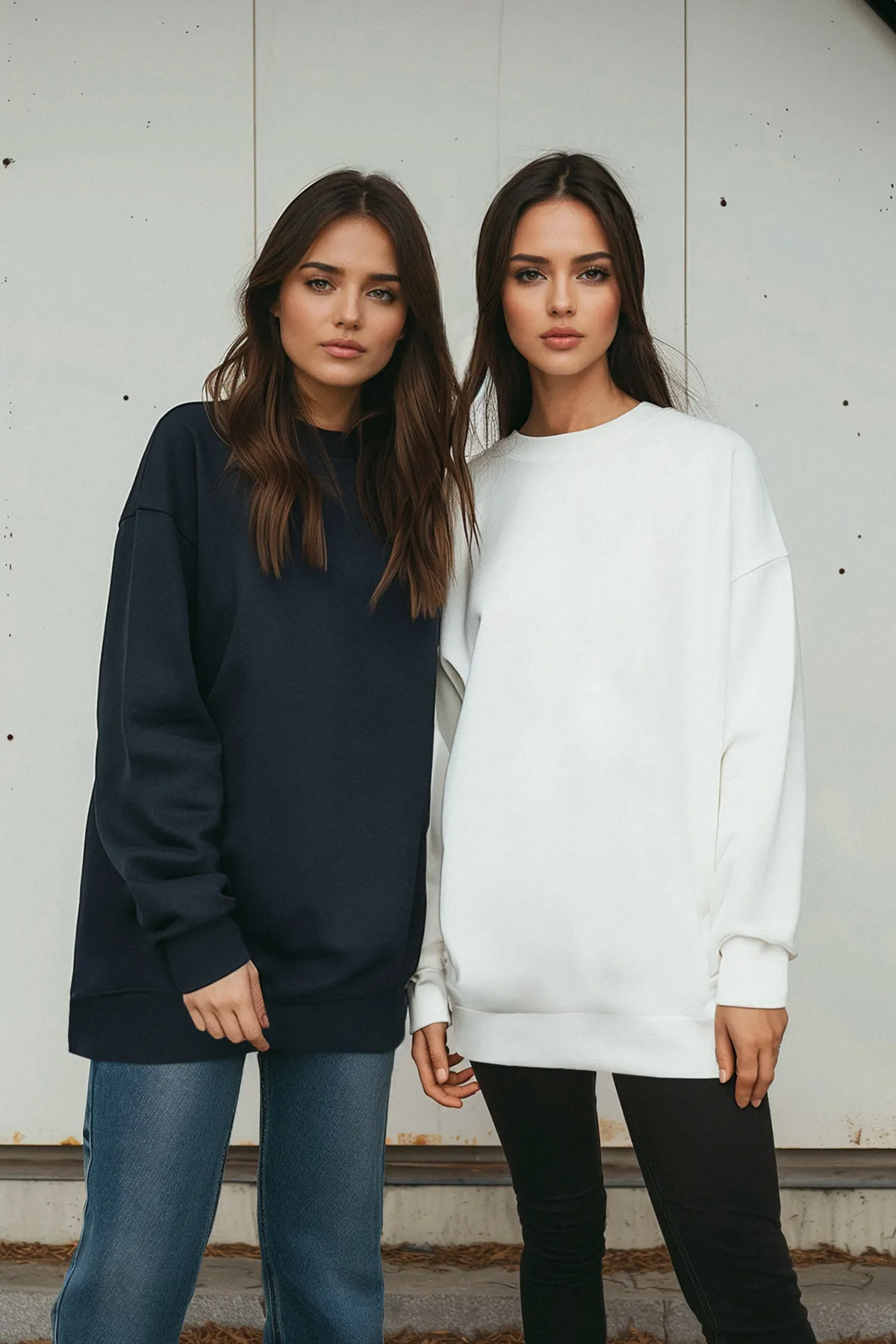 Trendyol Modest  Marineblau-Ecru 2er-Pack Basic-Strick-Sweatshirt mit Rundhalsausschnitt TCTAW22TW0152