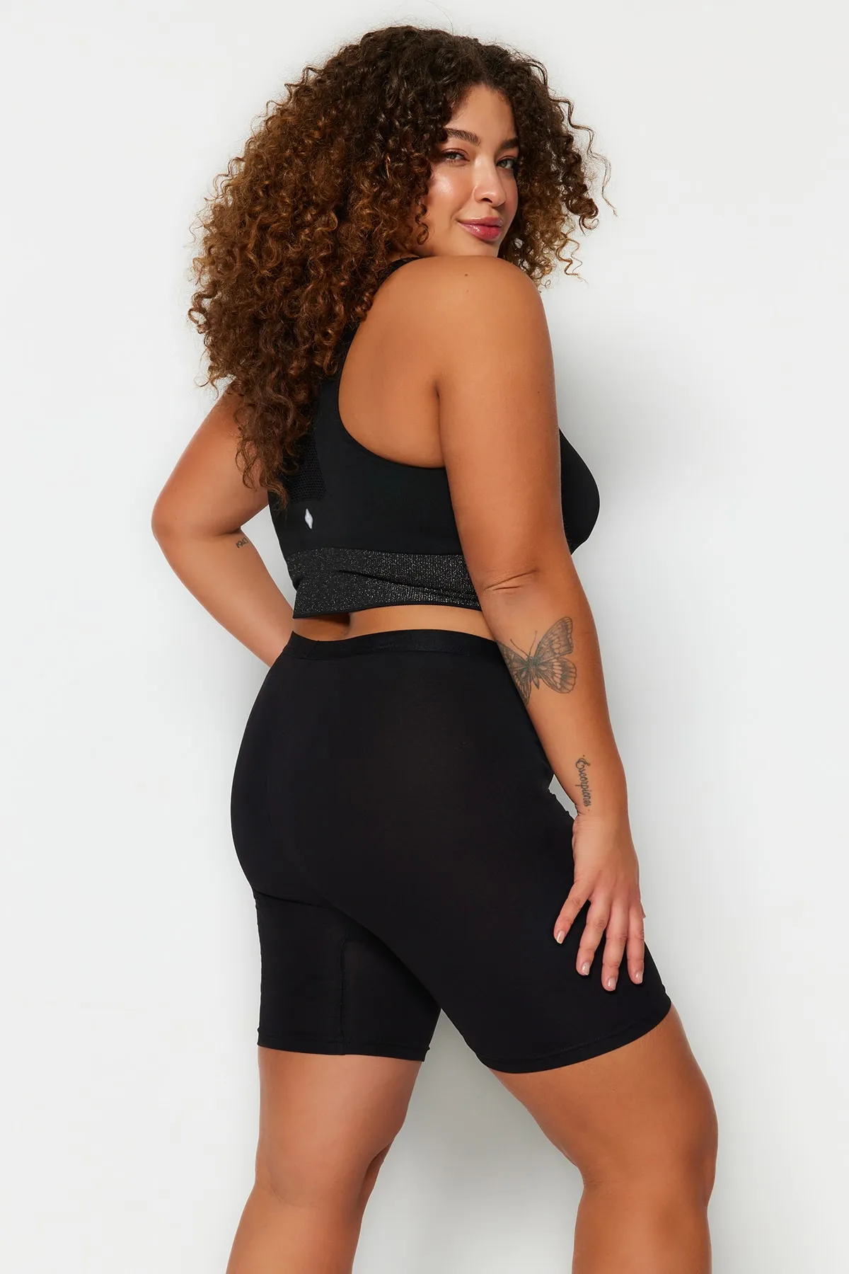 Trendyol Curve  Große Größen in Leggings - Schwarz - Hoher Bund
