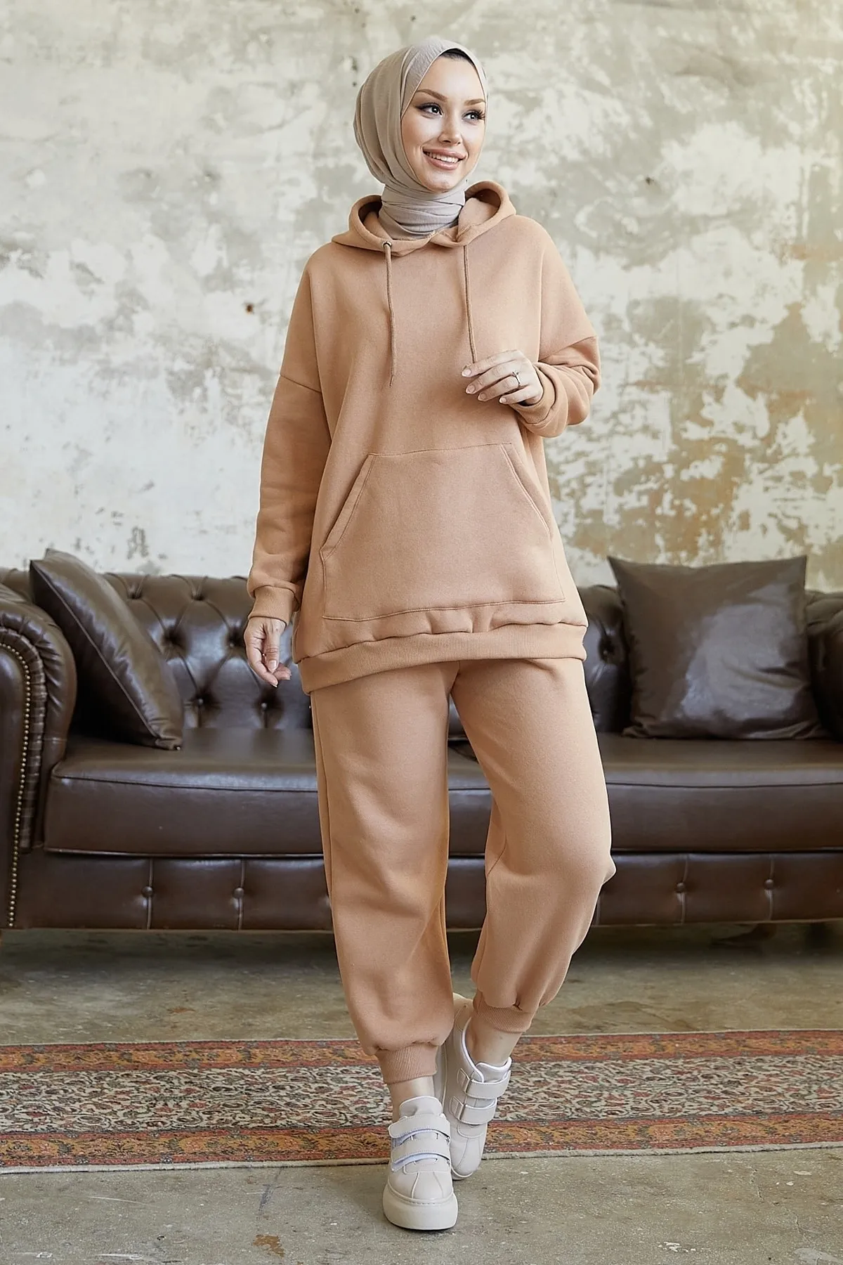 InStyle  Merva Three Thread Trainingsanzug-Set – Keks