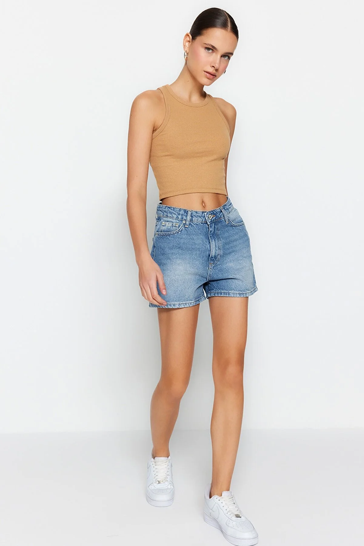 Trendyol Collection  Blaue Jeansshorts und Bermuda TWOSS23SR00199