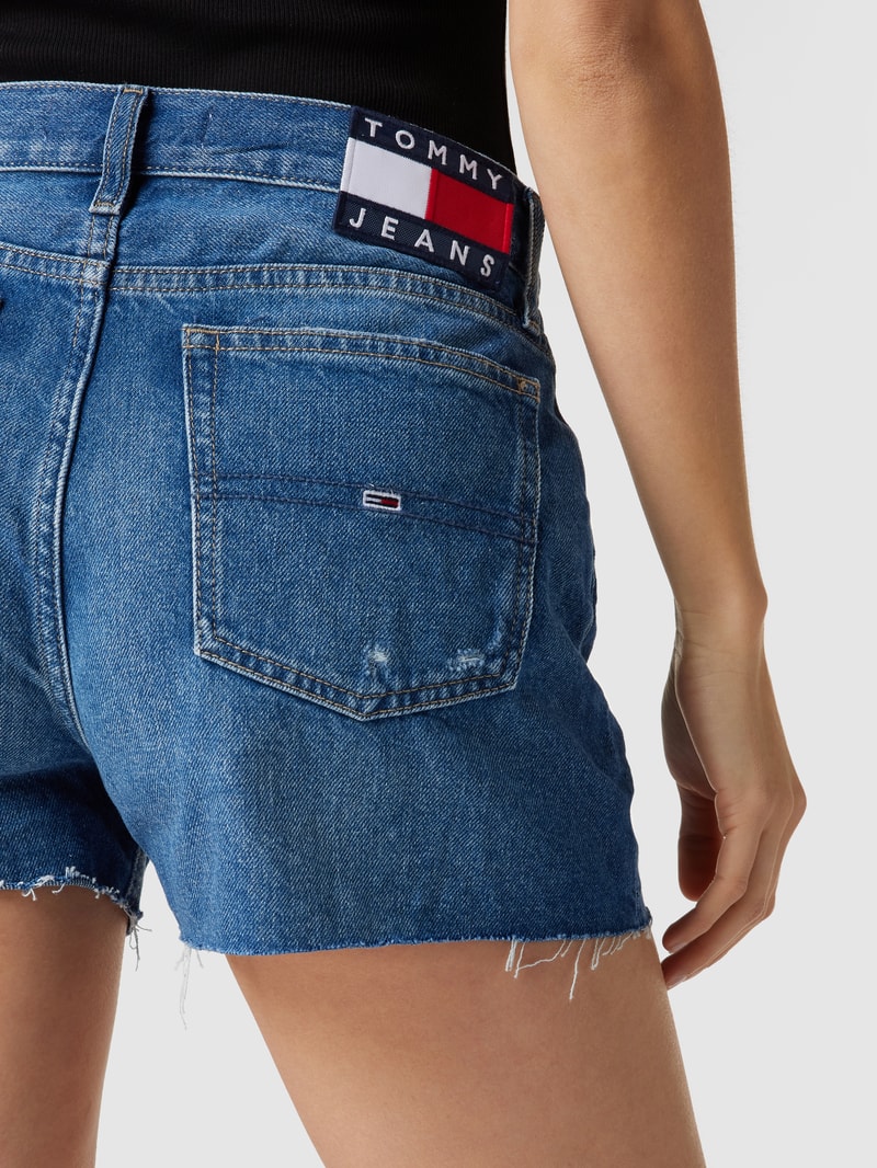 Jeansshorts im Distressed-Look in jeans