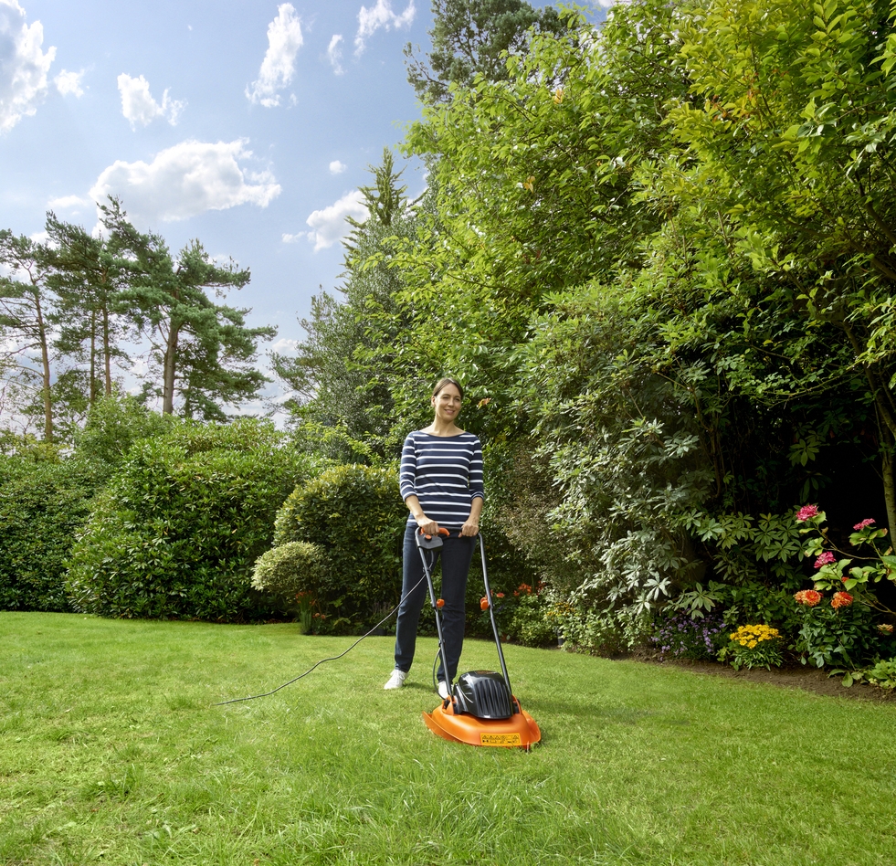 Black & Decker BEMWH551-QS légpárnás fűnyíró 30 cm 1200 watt
