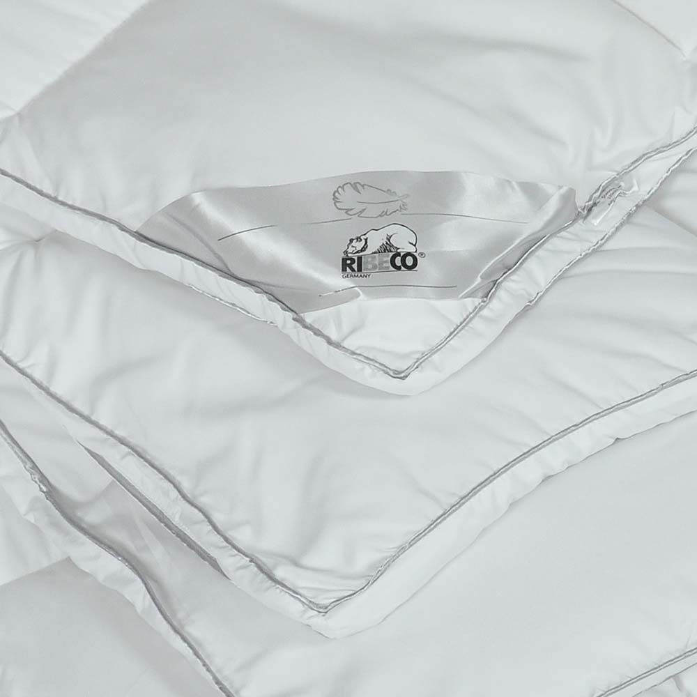 Bettdecke + Kopfkissen, RIBECO Steppbettenset Isabel, RIBECO, Füllung: 100% Polyester, Bezug: 100% Polyester, Faserdecke, Microfaser, vegan, federfrei, 2er Set, Decke + Kissen