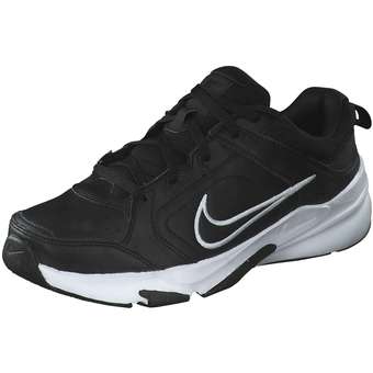 Nike Defy all day Sneaker in schwarz
