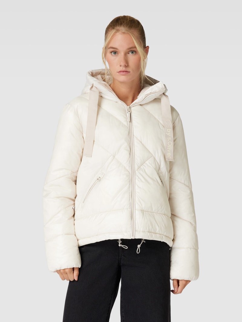 Steppjacke mit Reißverschlusstaschen in offwhite