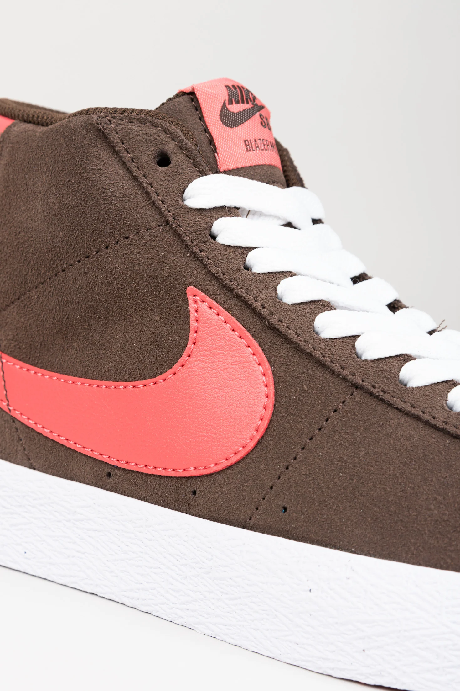 Zoom Blazer Mid